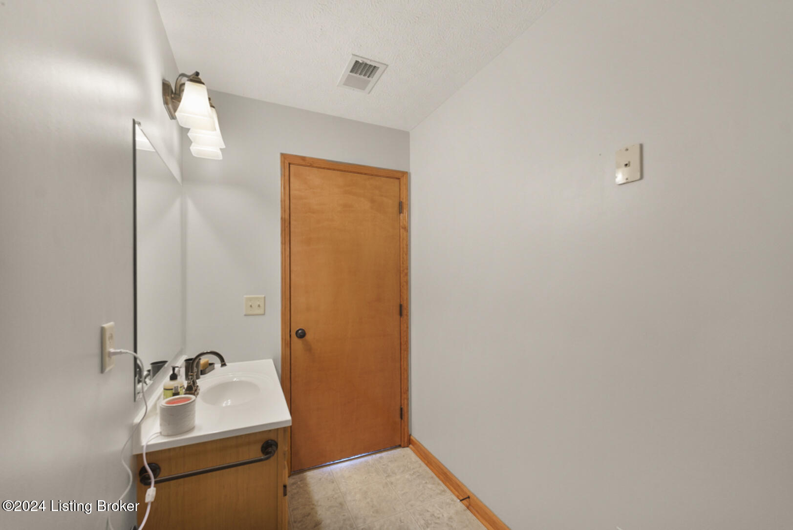 423 Cherry Blossom Dr Property Photo 32
