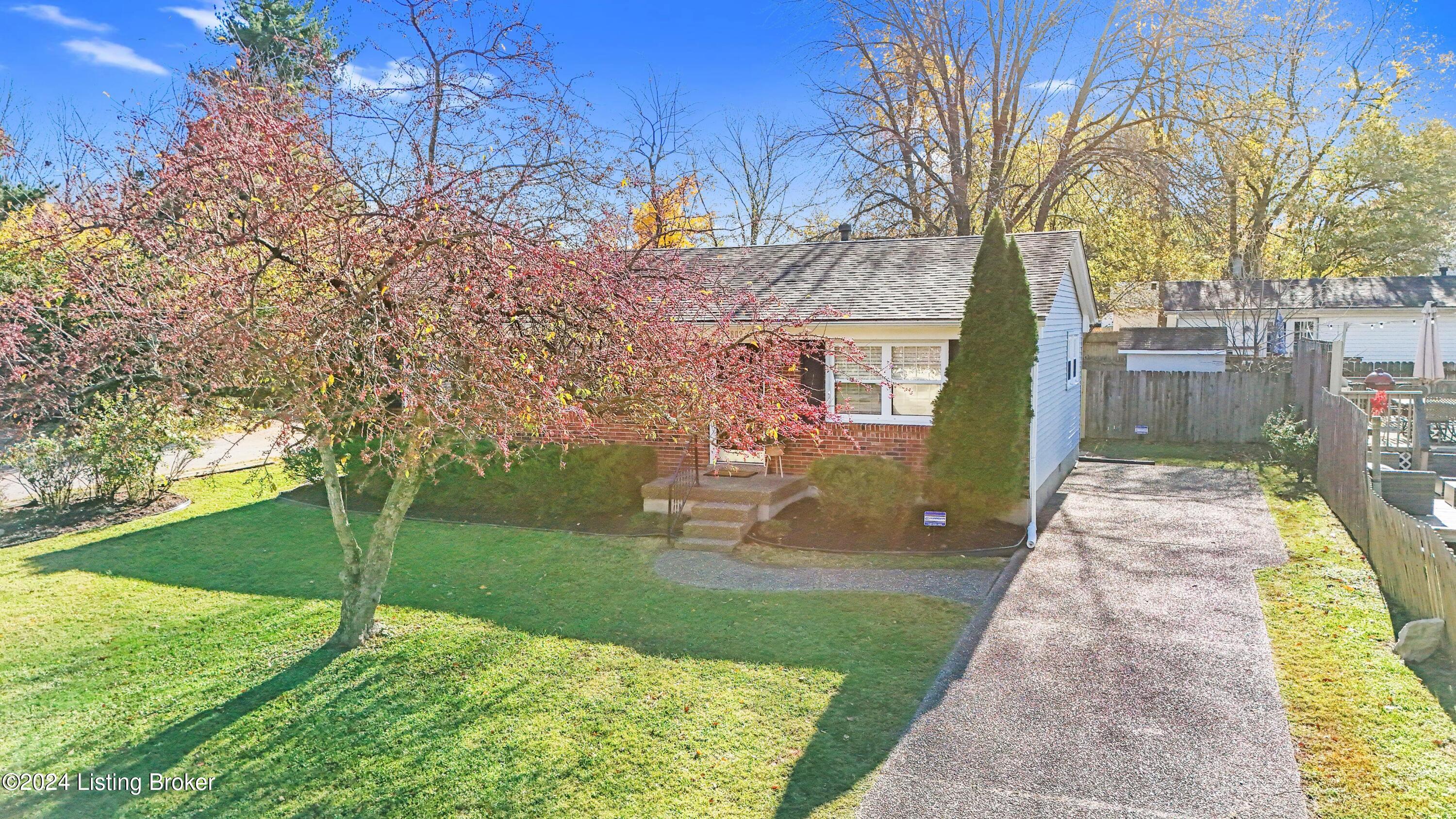 7802 Warwick Ave Property Photo 5