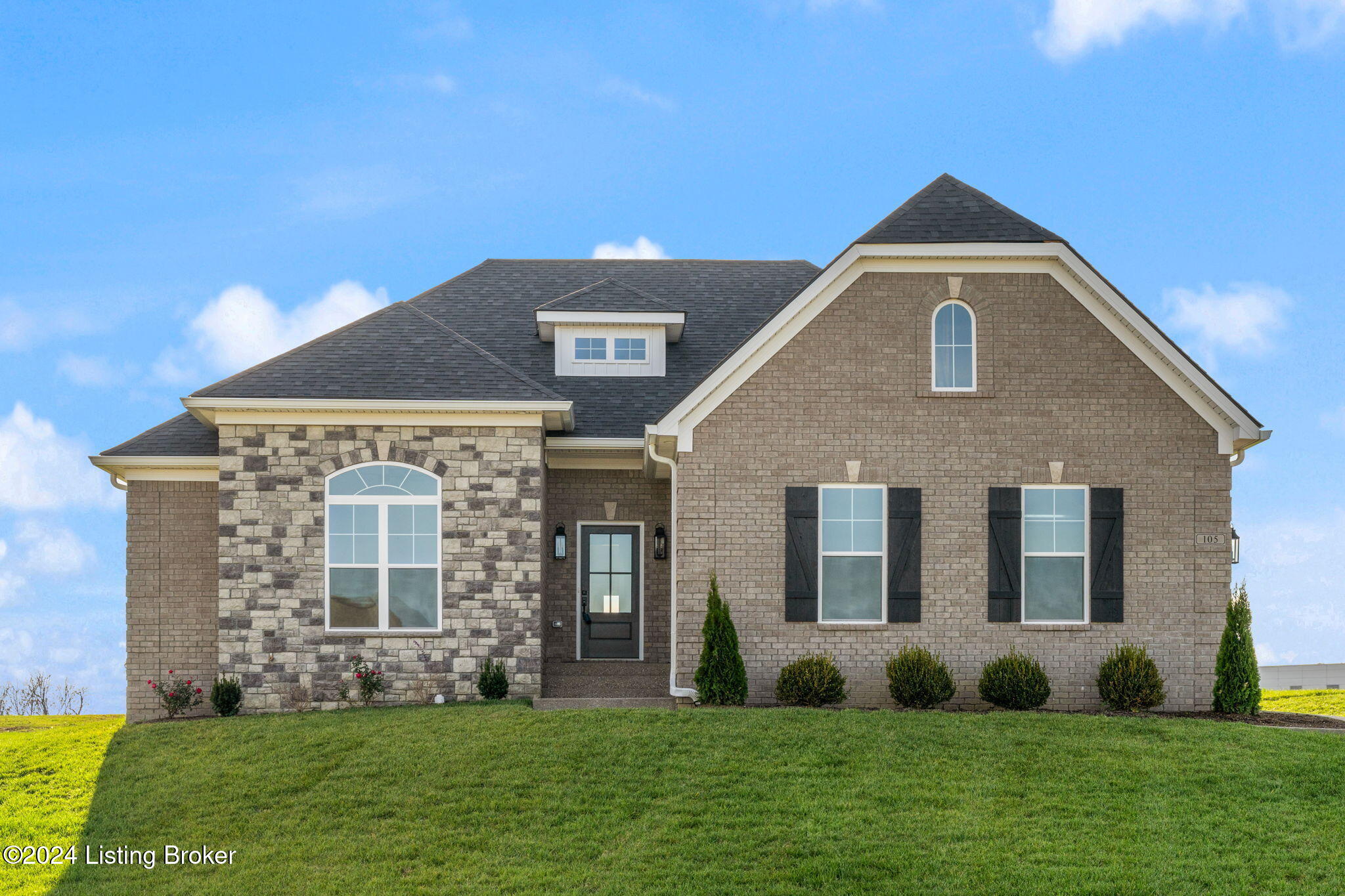 105 Winners Cir Property Photo 1