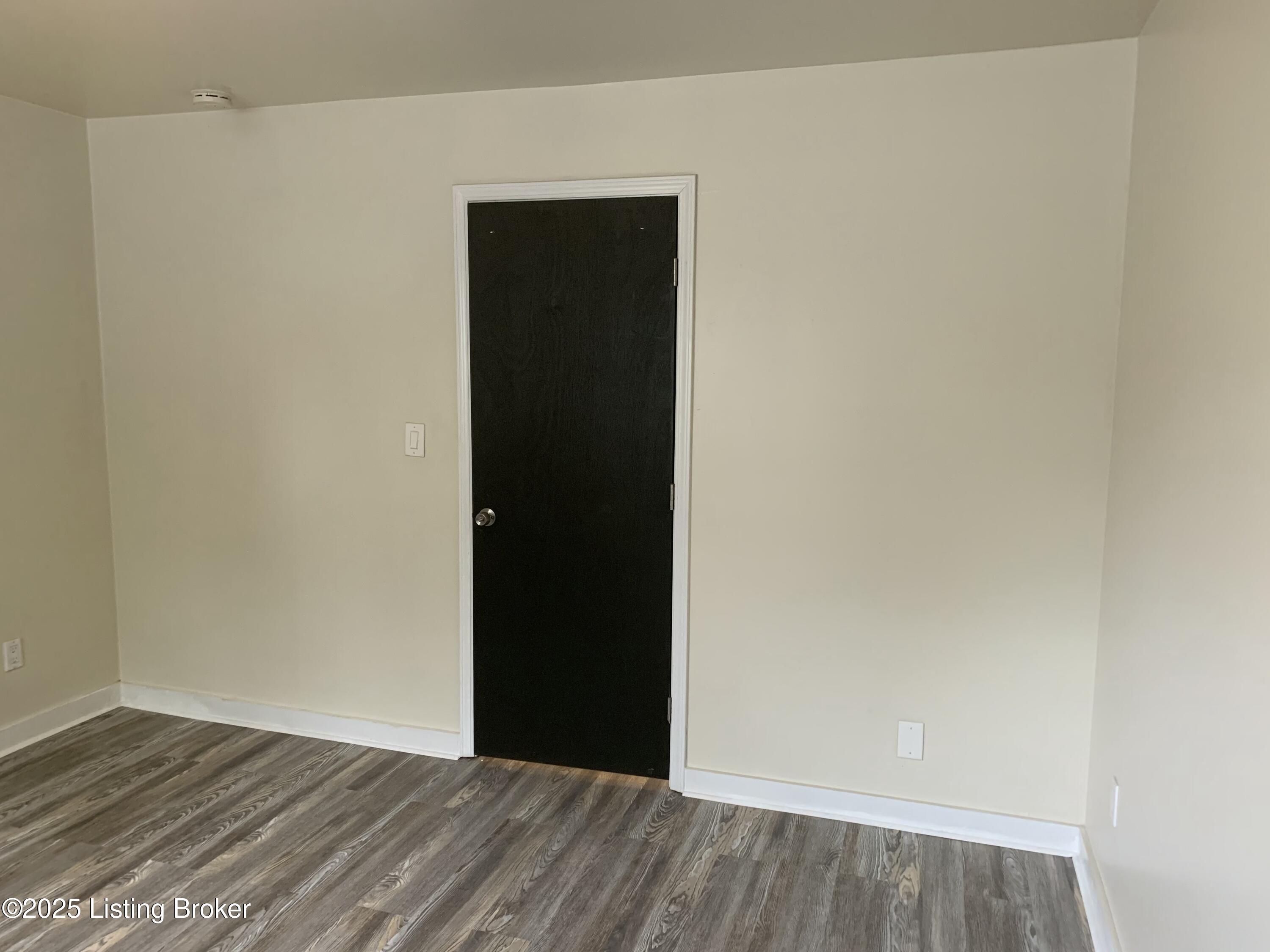 1917 Frankfort Ave 2 Property Photo 5