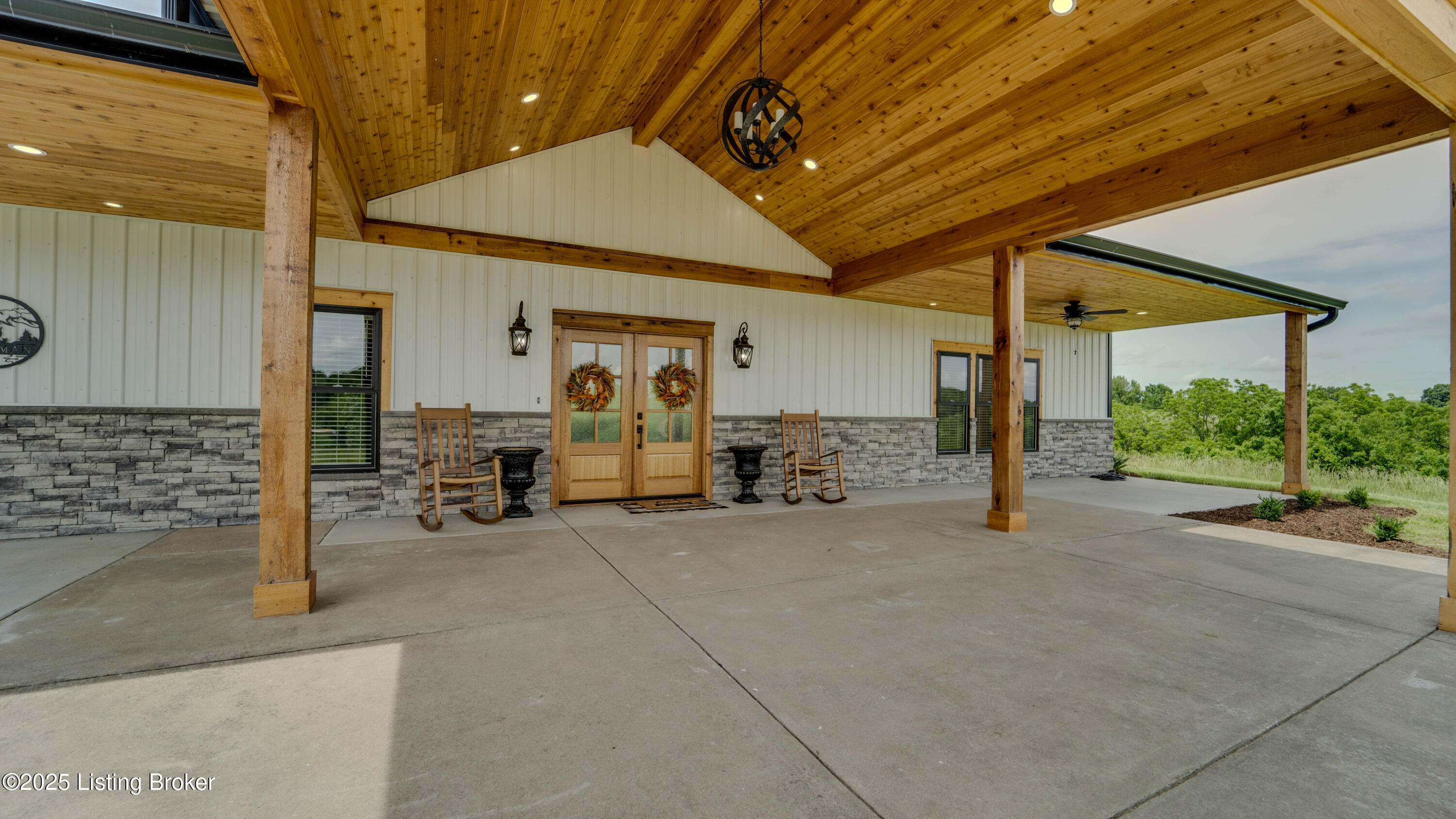 1675 Timber Creek Rd Property Photo