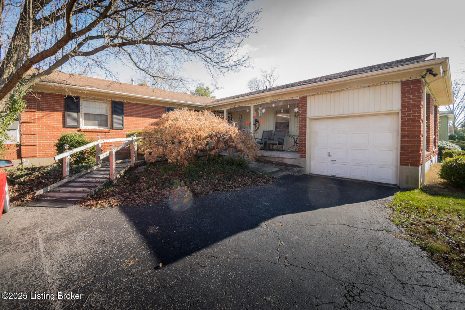 2313 Langdon Dr Property Photo