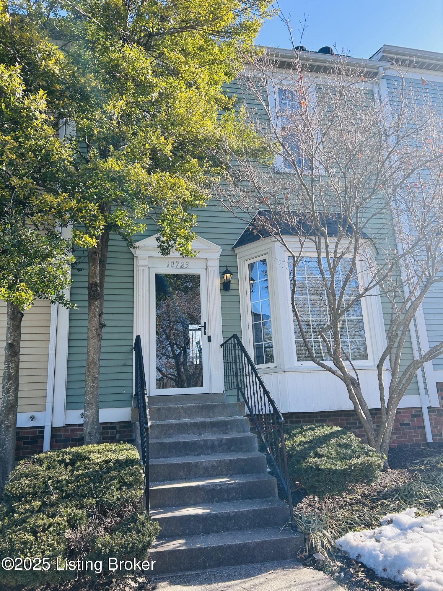 10723 Colonial Woods Ct Property Photo 1