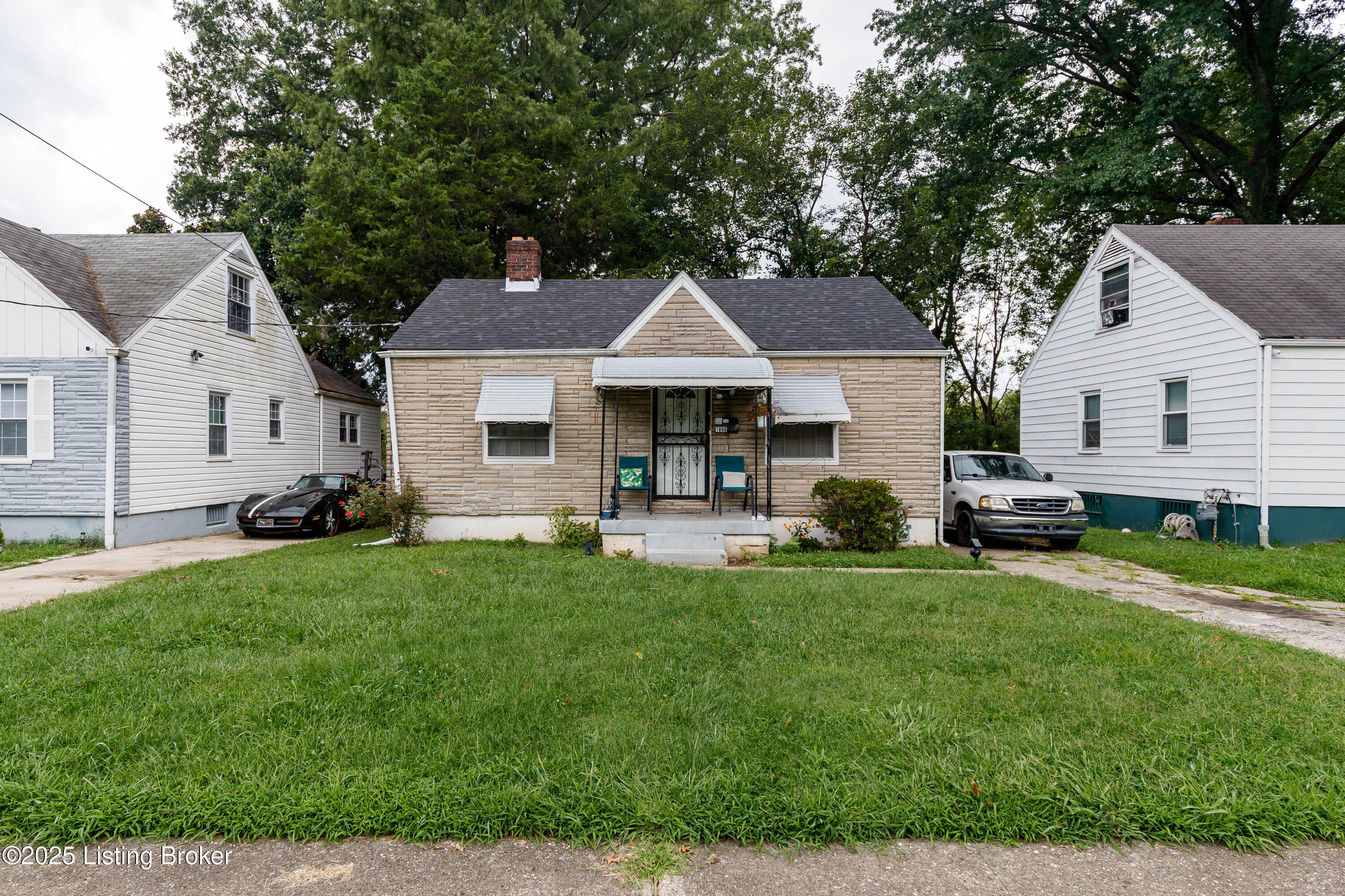 1006 S 43rd Property Photo 1