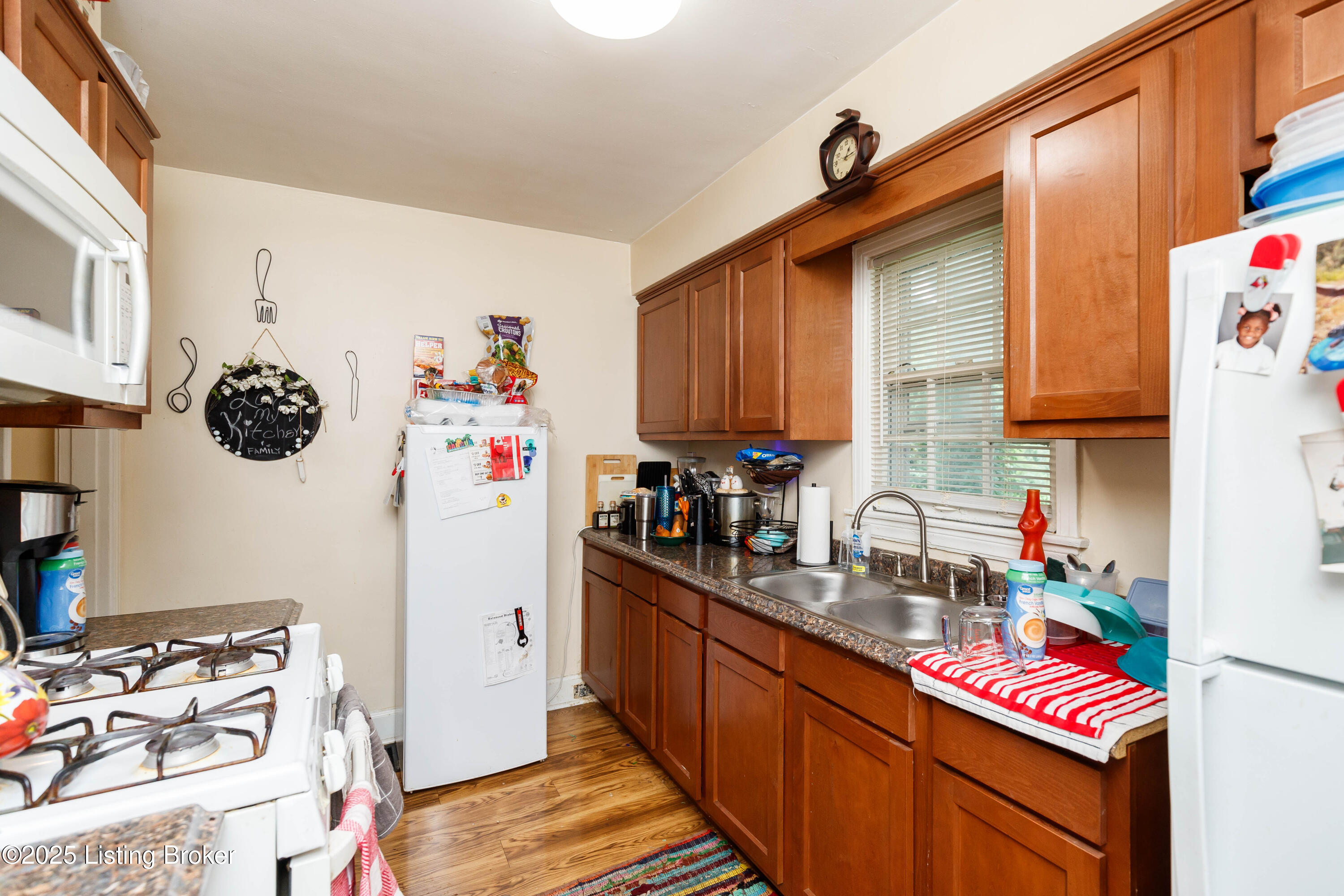 1006 S 43rd Property Photo 6