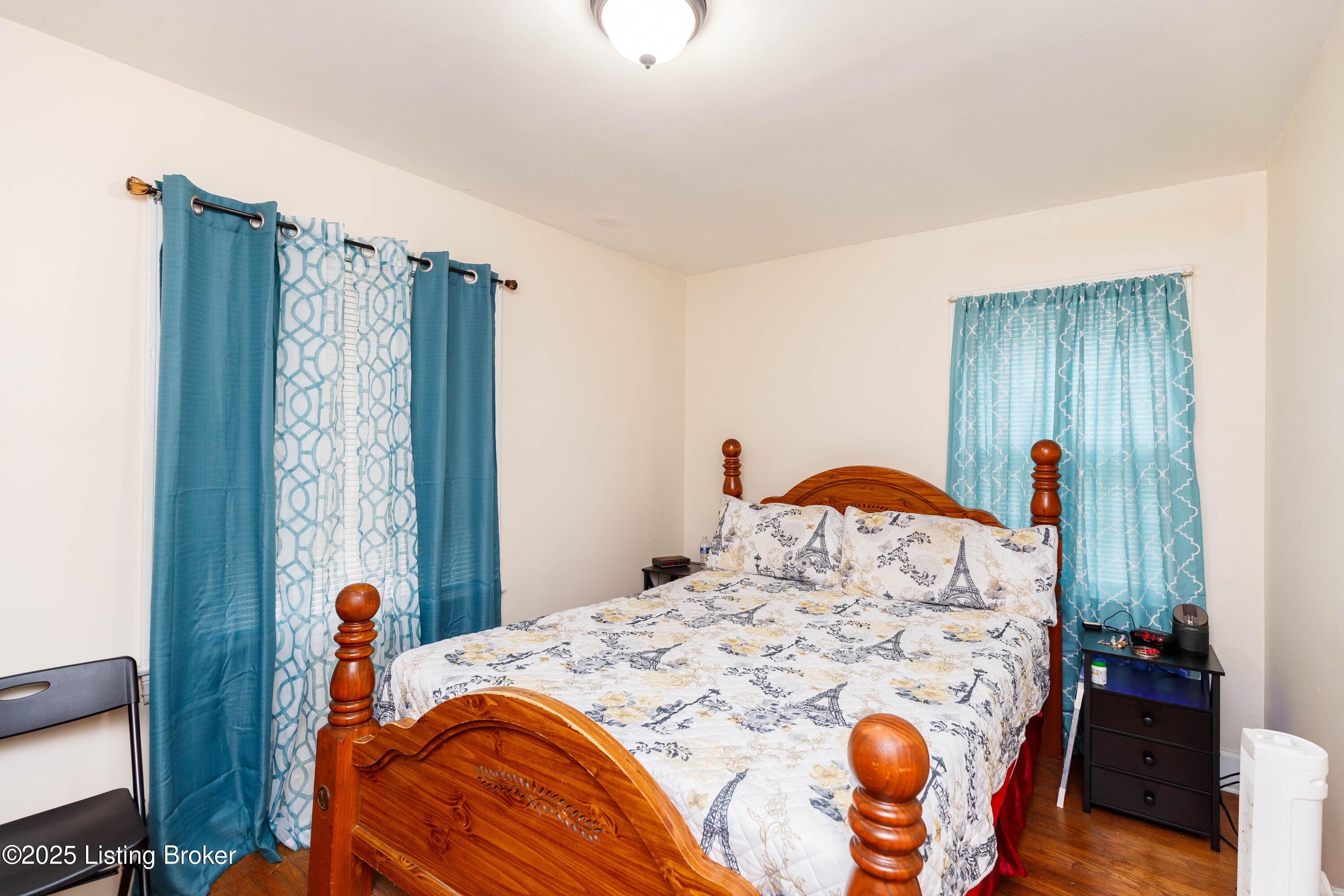 1006 S 43rd Property Photo 10