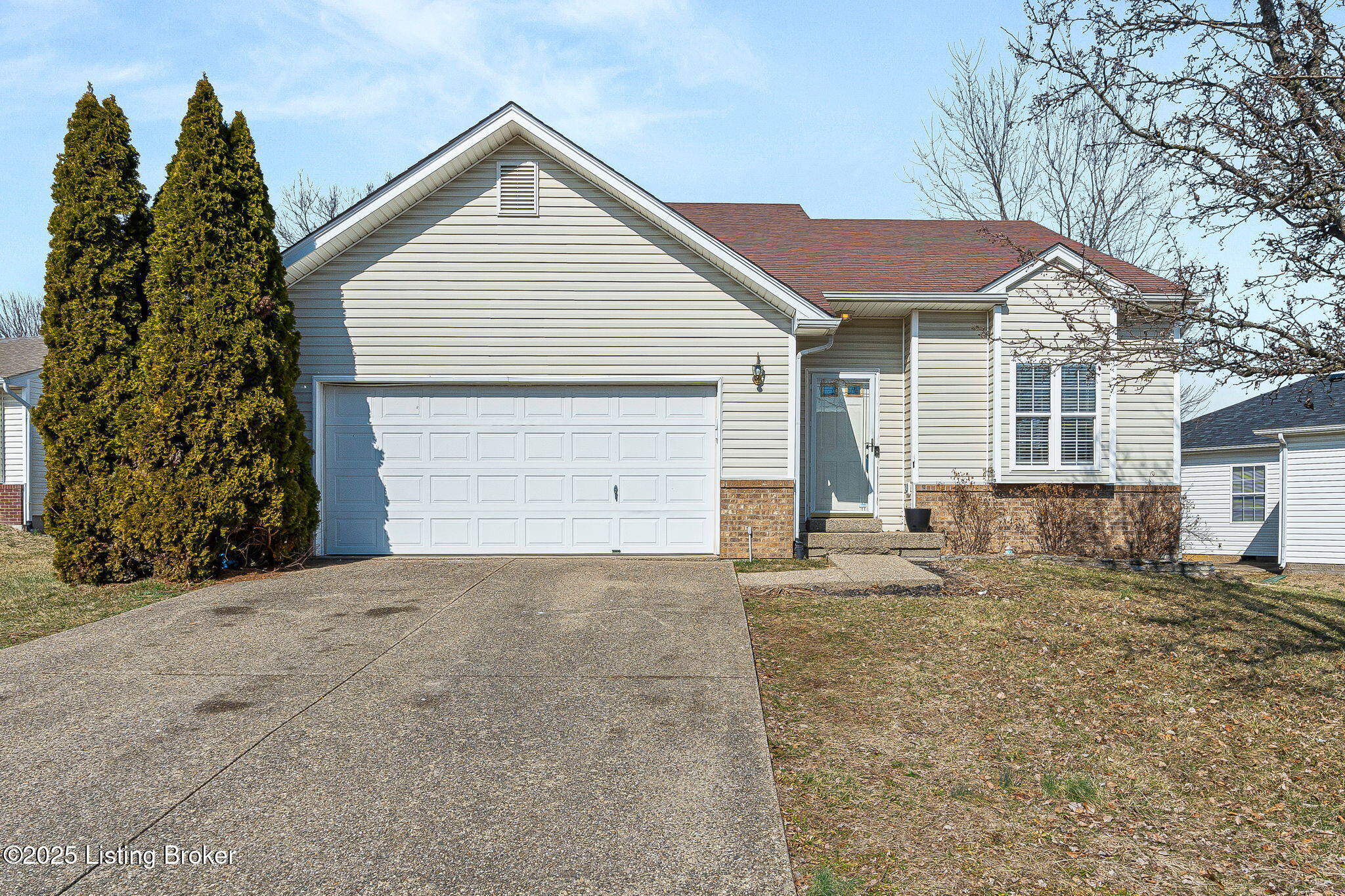 1213 Cedar Springs Pkwy Property Photo 1