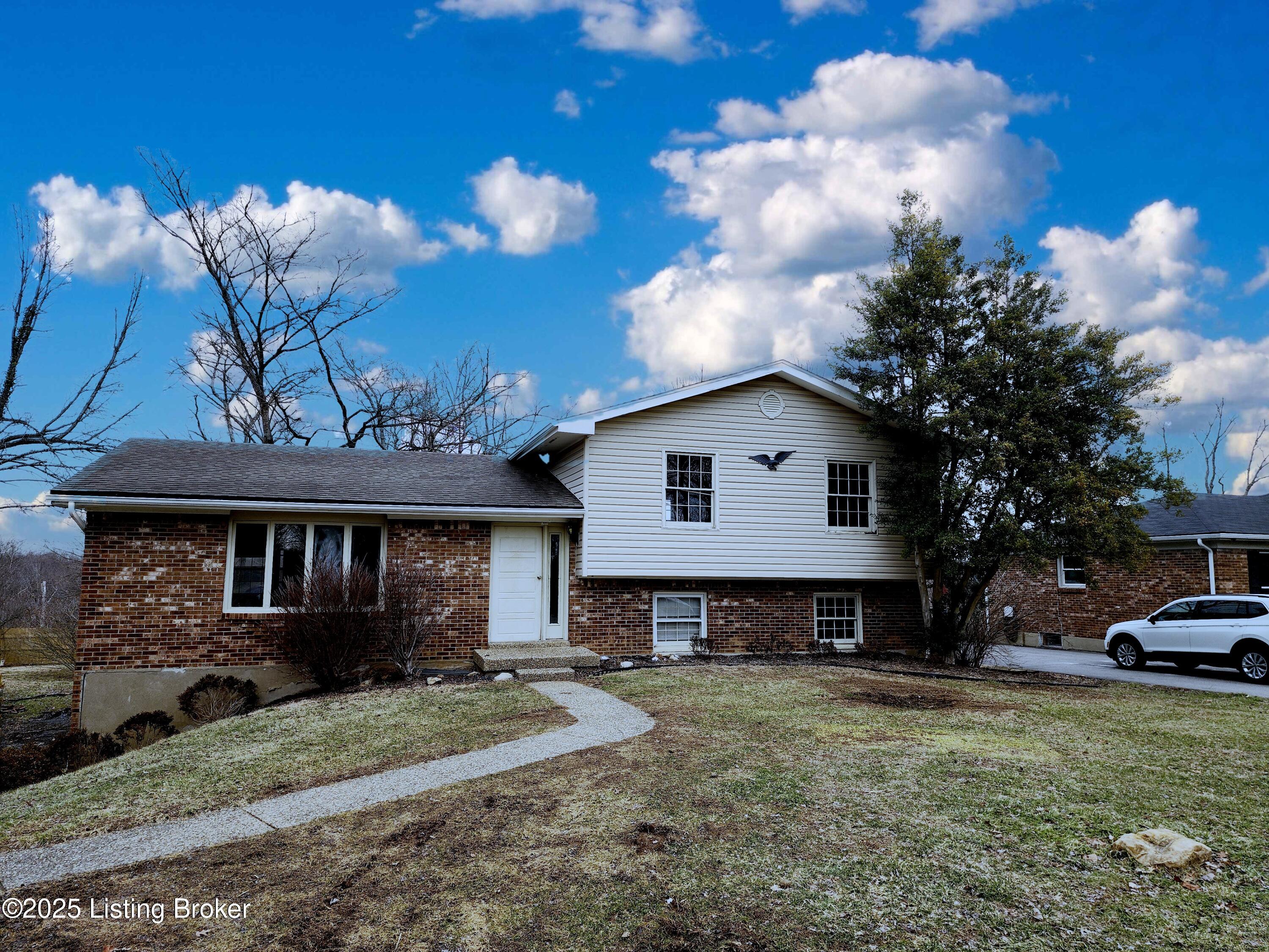 1415 Cedarbrook Rd Property Photo