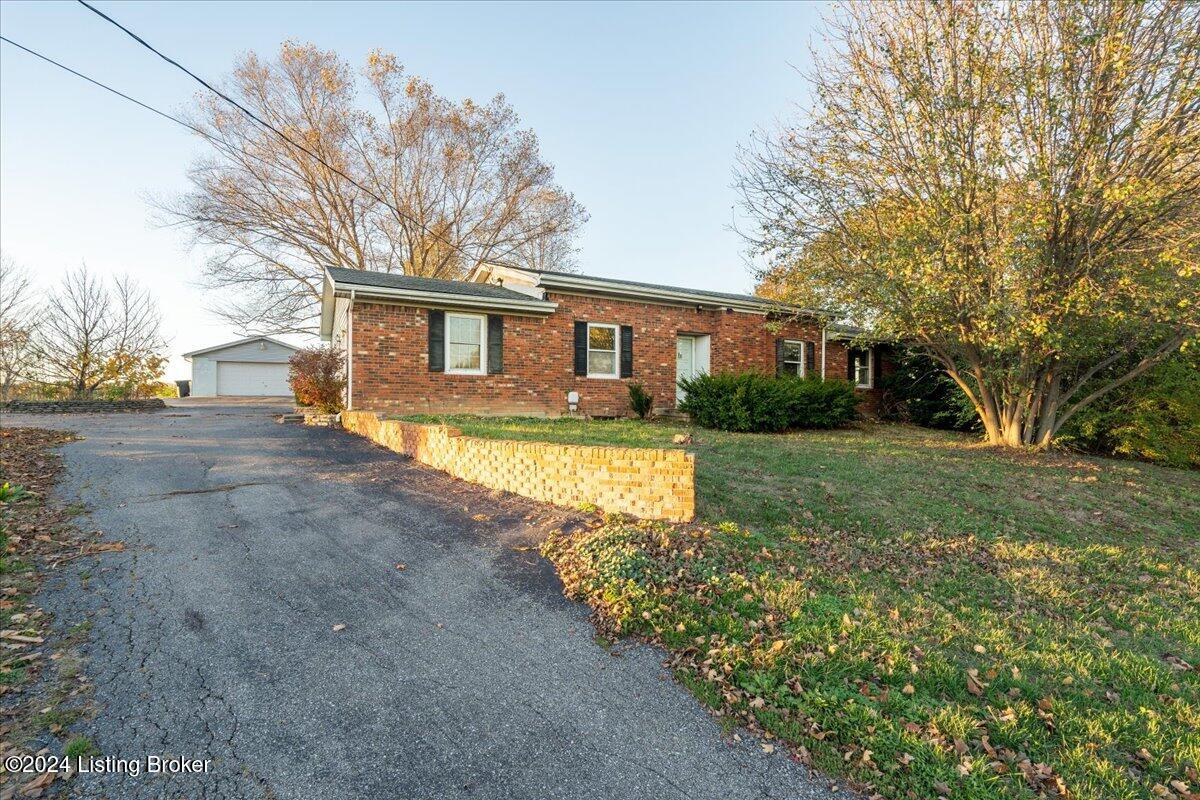 6830 Smithfield Rd Property Photo