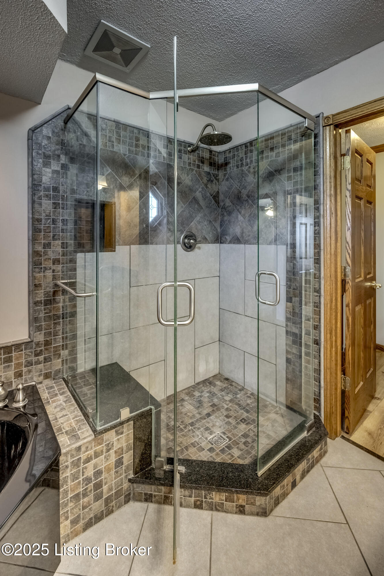 292 Hillwood Dr Property Photo 25