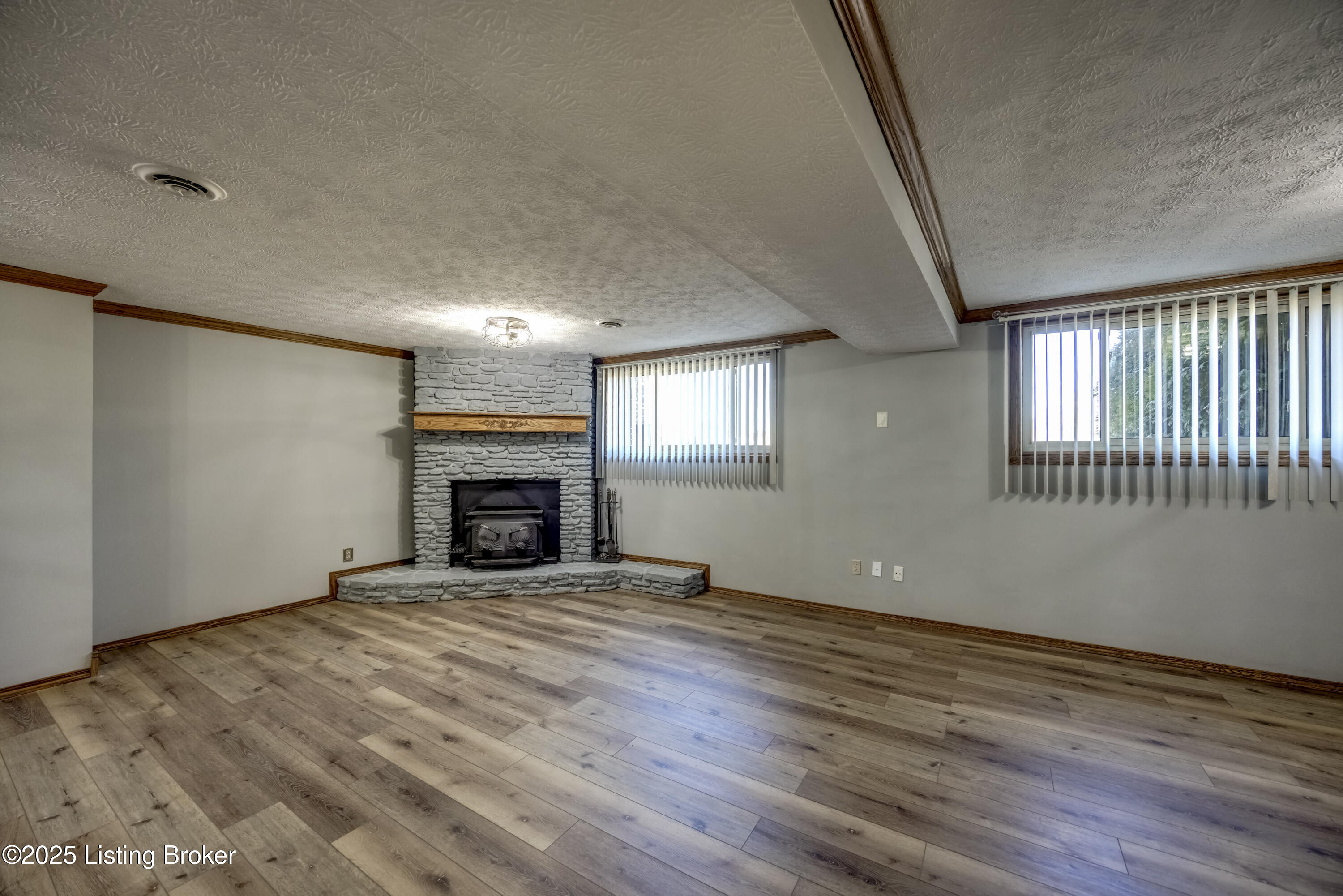 292 Hillwood Dr Property Photo 37