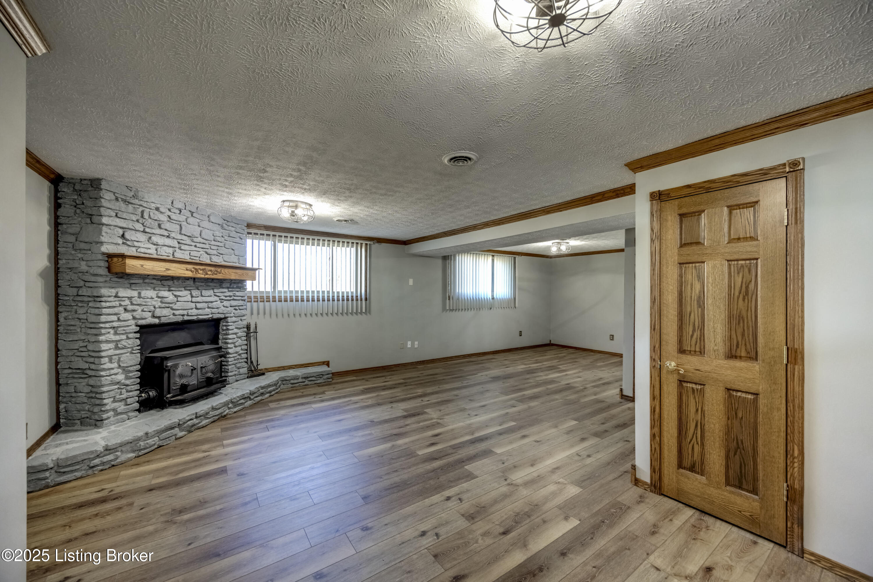 292 Hillwood Dr Property Photo 40
