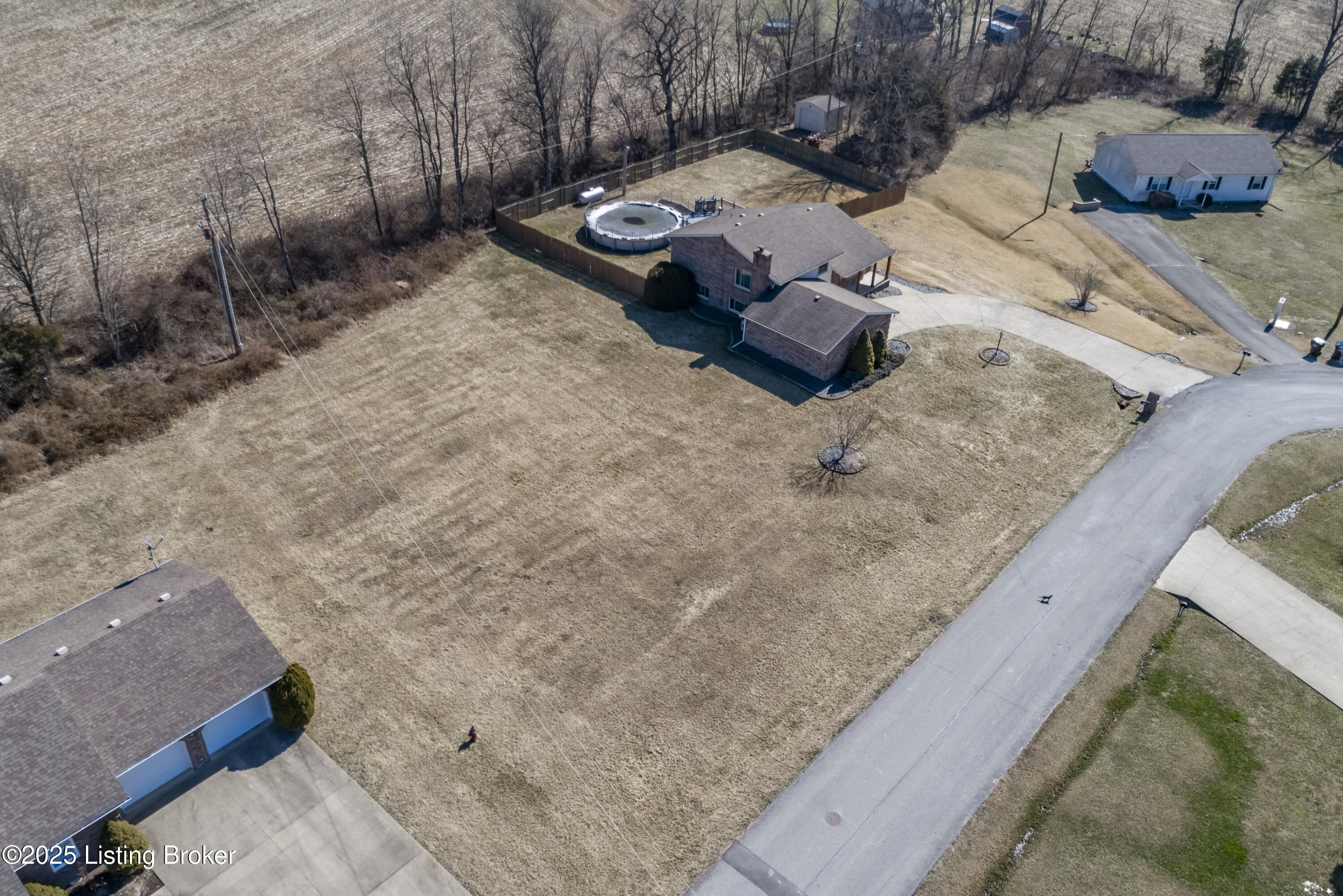 292 Hillwood Dr Property Photo 68