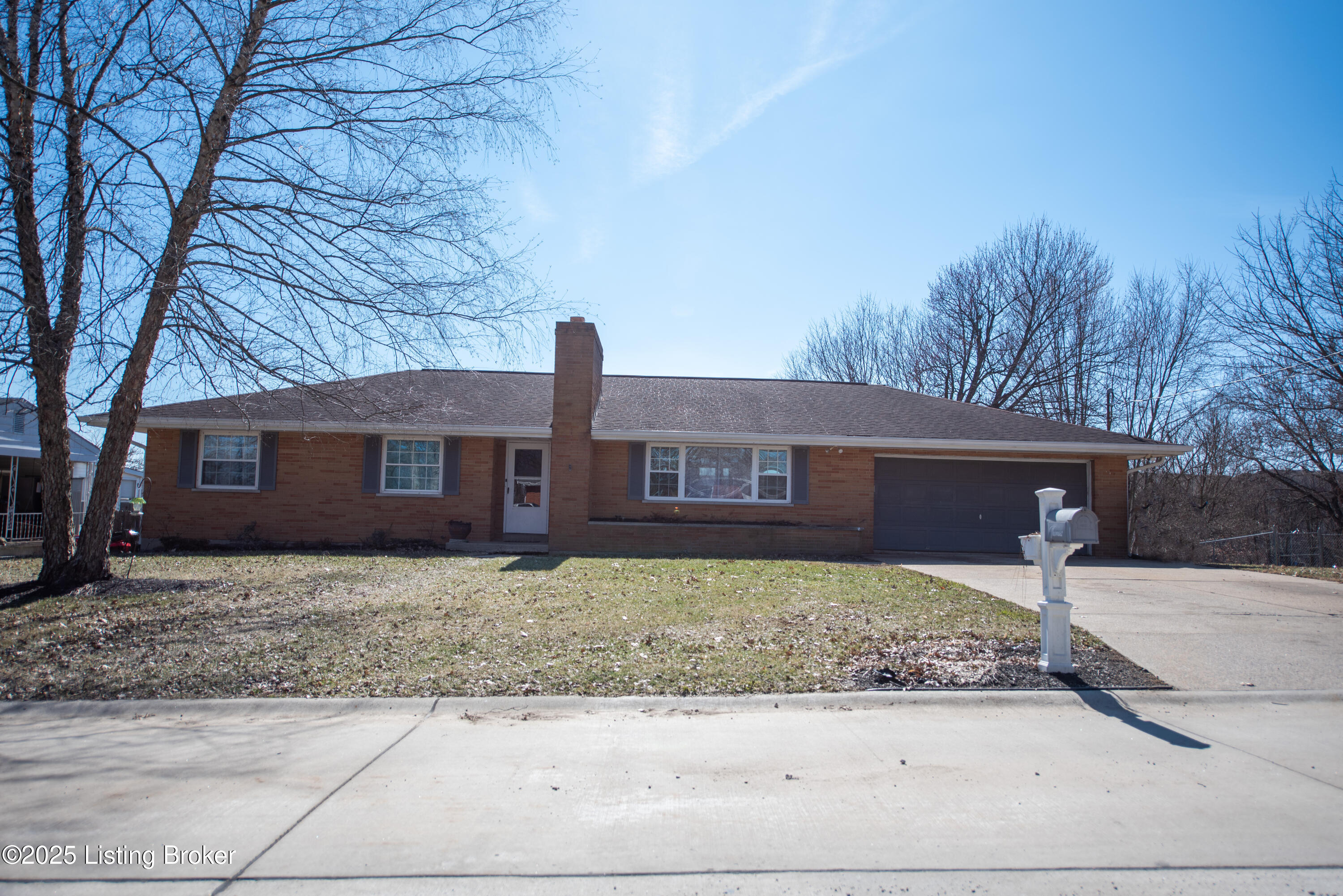 29 Walnut Hall Dr Property Photo 1