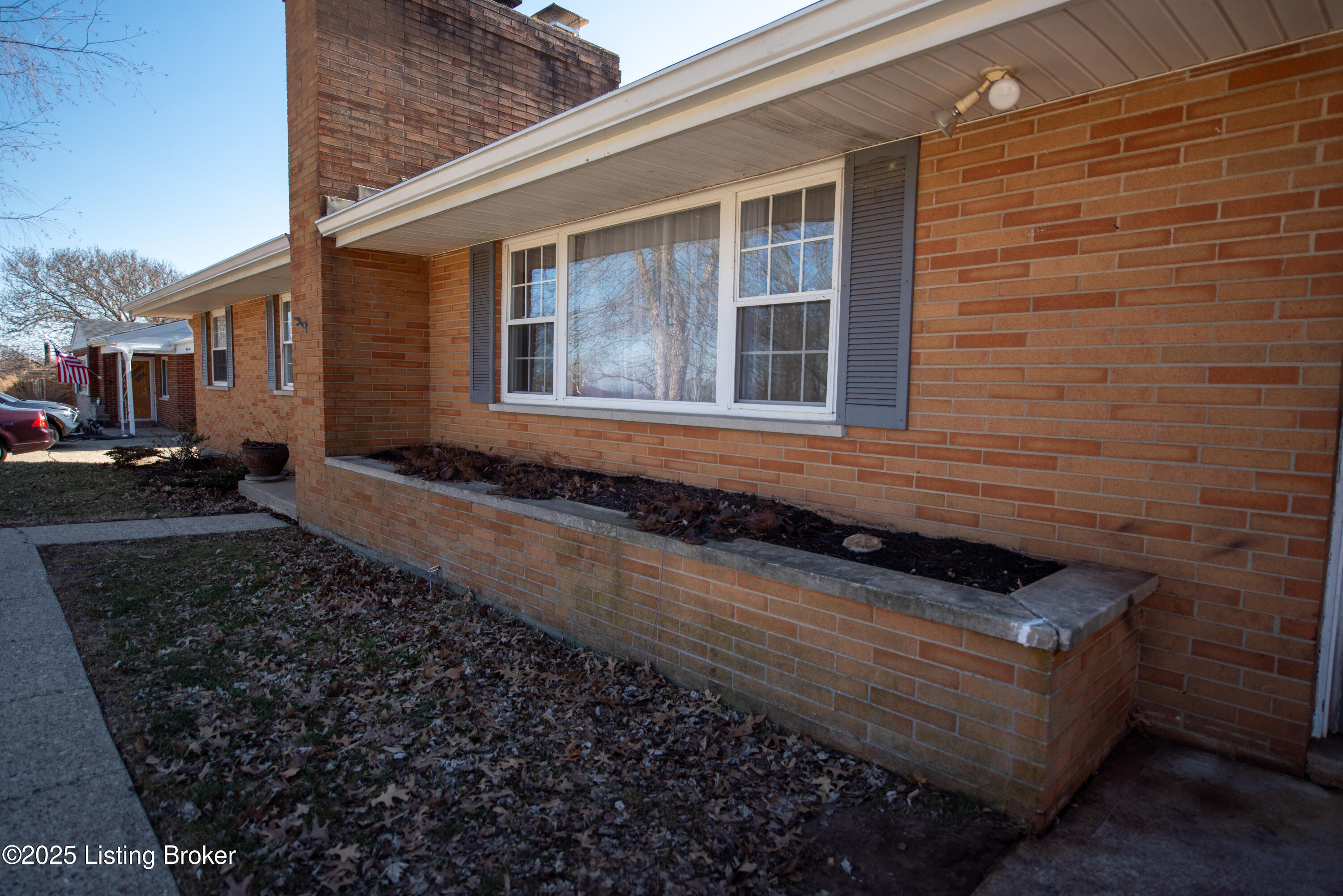 29 Walnut Hall Dr Property Photo 2