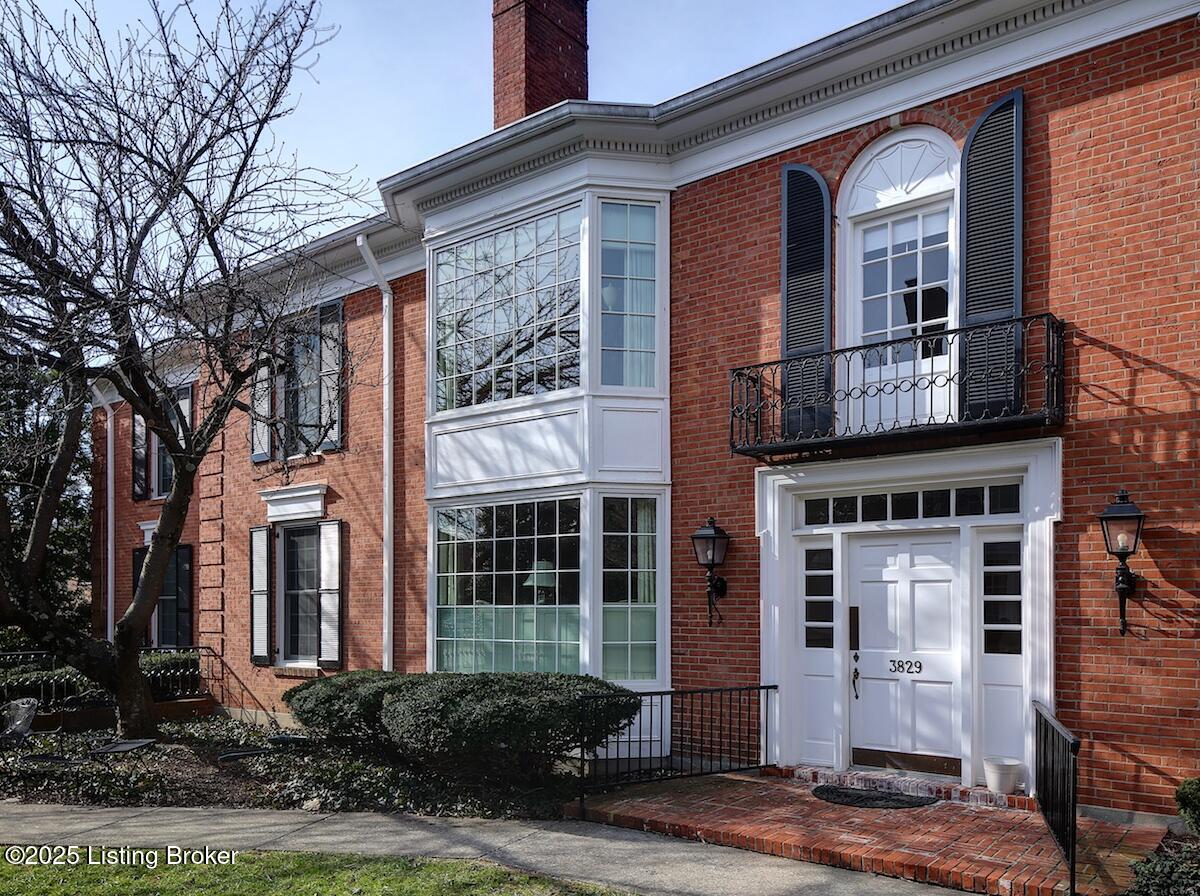 3829 Washington Square, 2 Property Photo 3