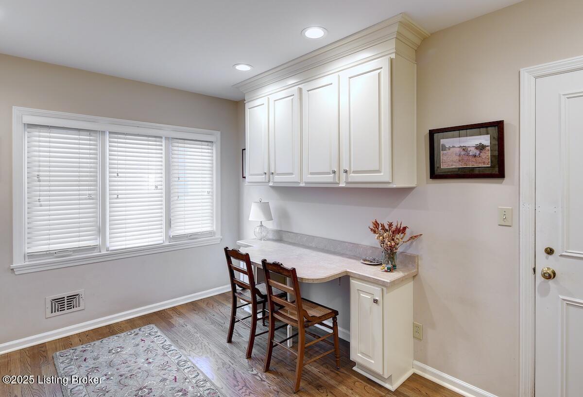 3829 Washington Square, 2 Property Photo 13