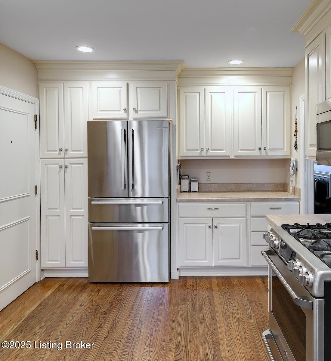 3829 Washington Square, 2 Property Photo 15