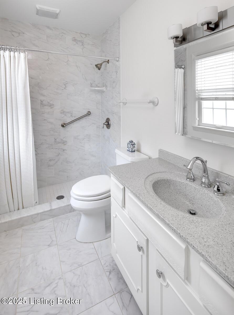3829 Washington Square, 2 Property Photo 20