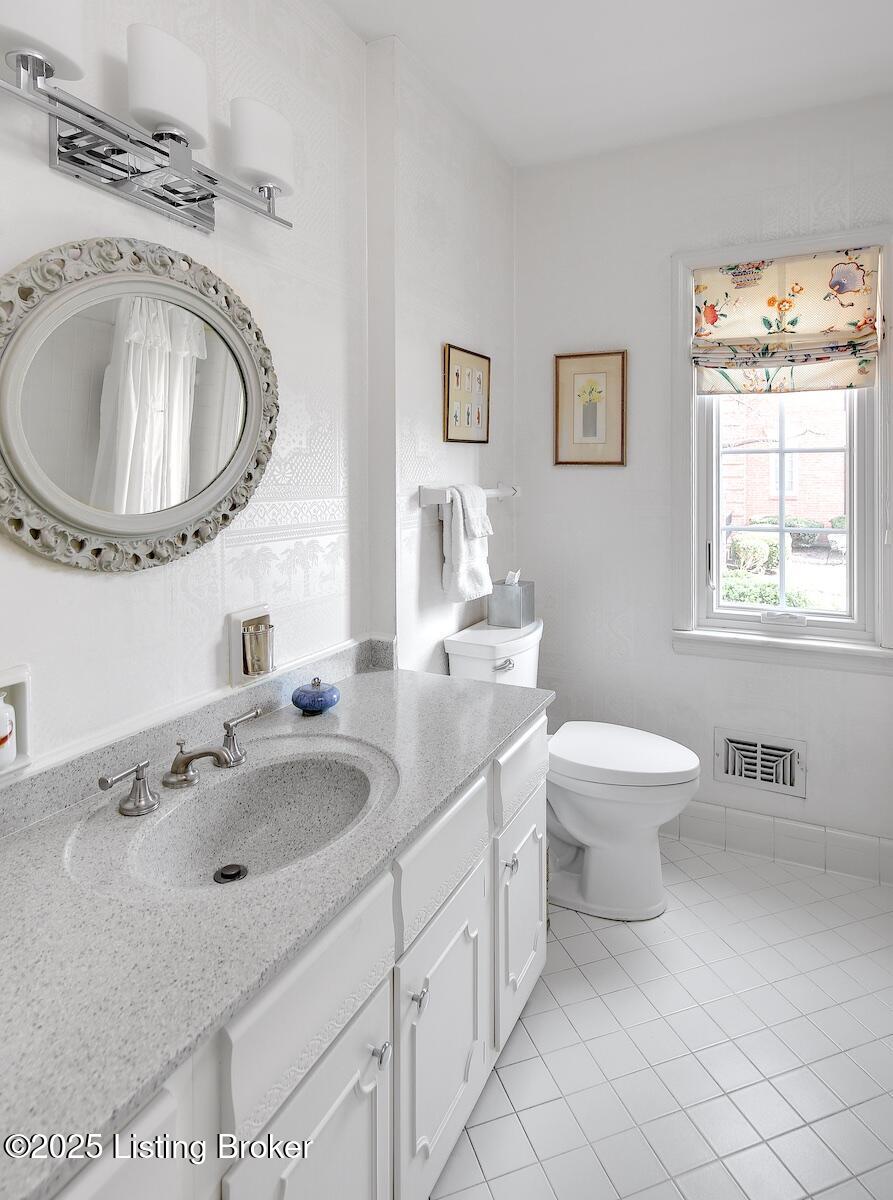 3829 Washington Square, 2 Property Photo 22