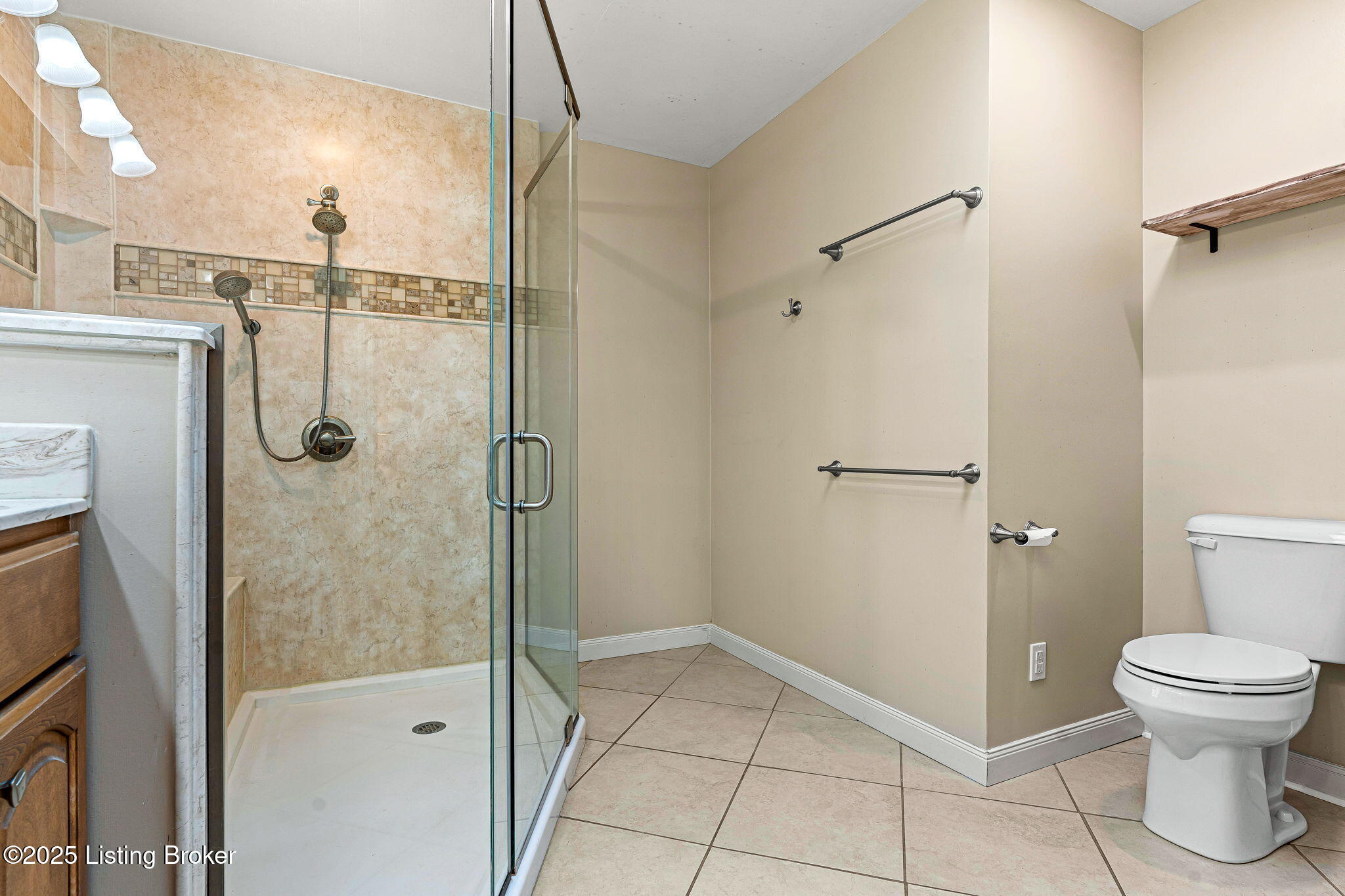 4640 Grand Dell Dr Property Photo 21