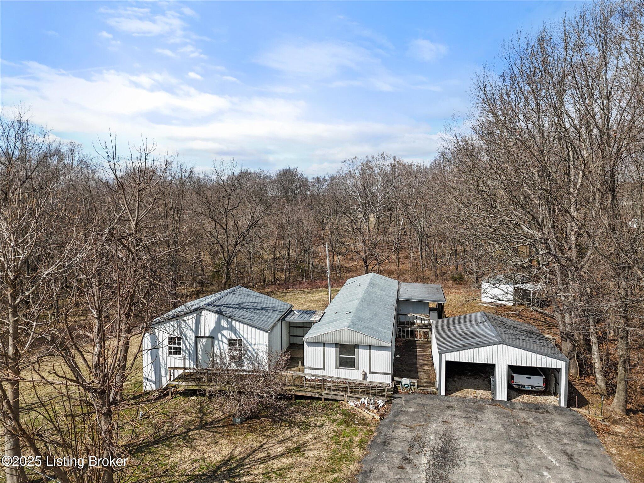 255 Brady Ln Property Photo 1