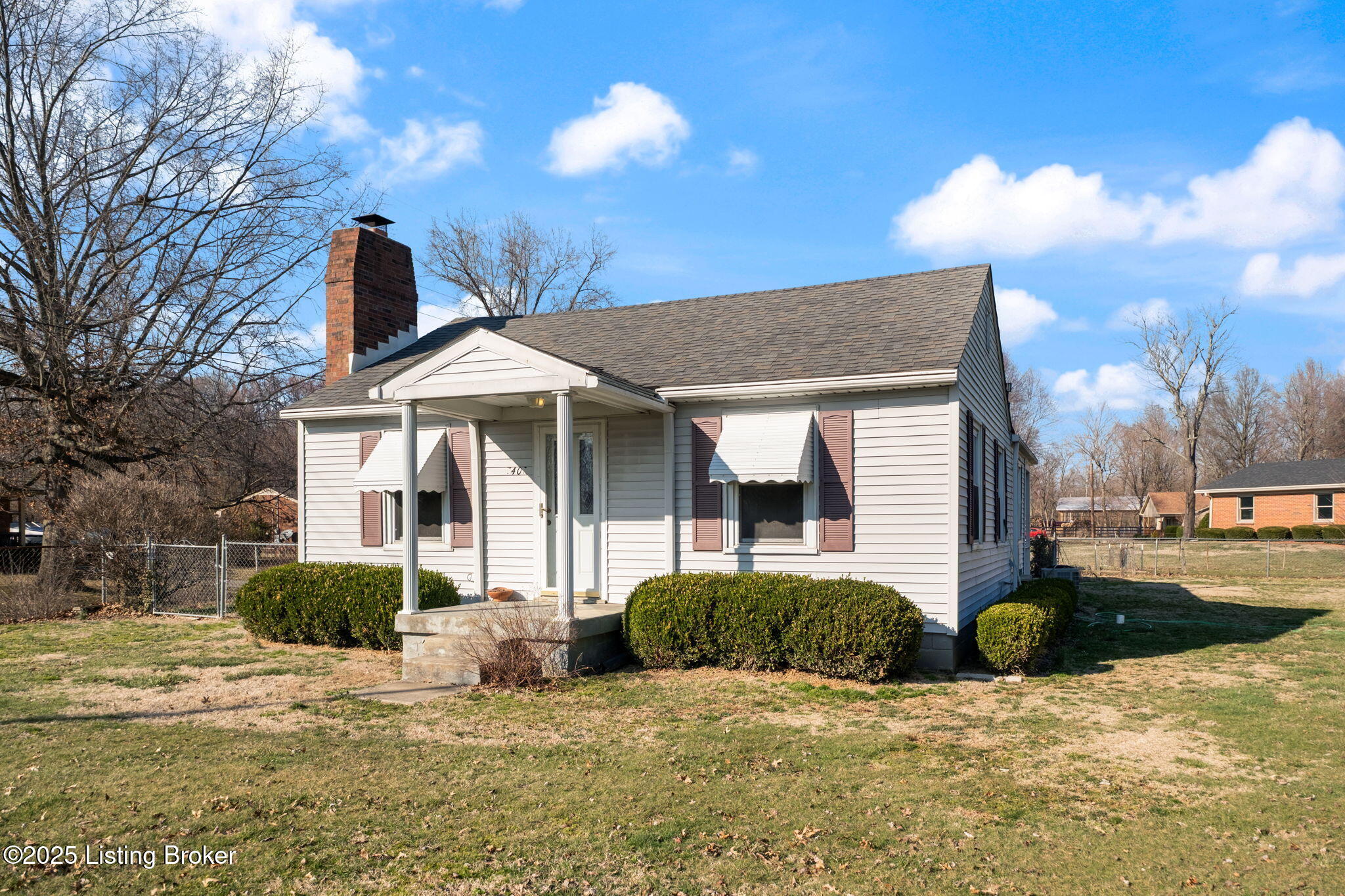 7407 Maurer Ln Property Photo 1