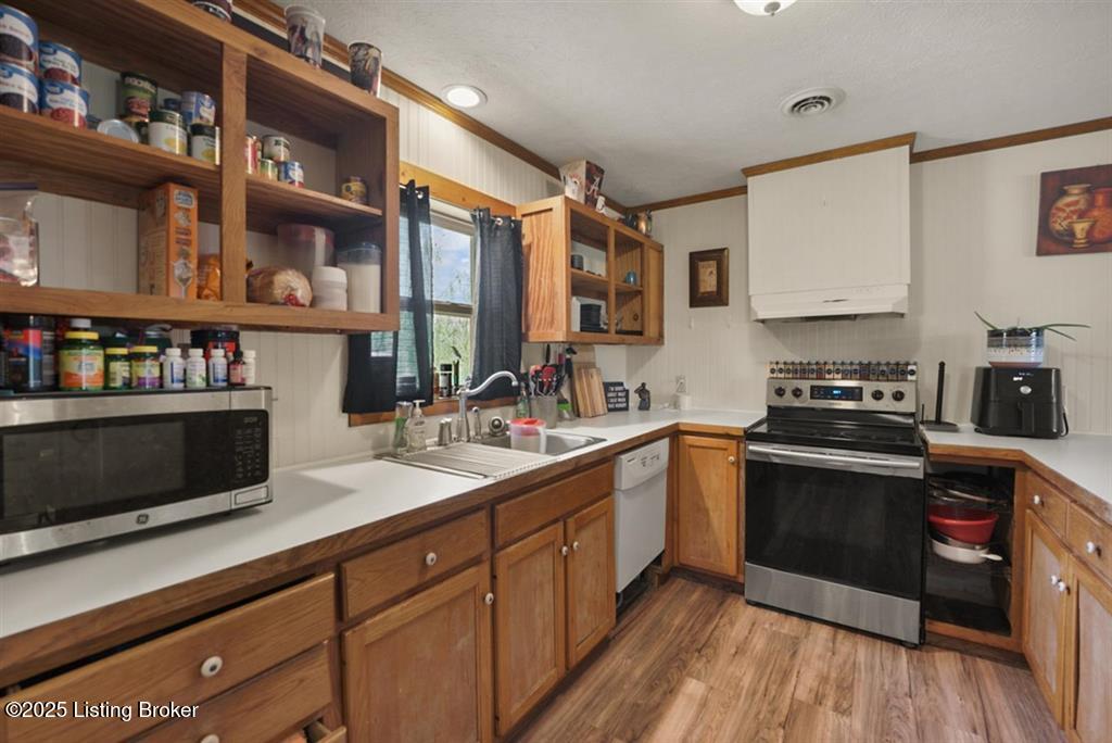 663 Bishop Rd Property Photo 7