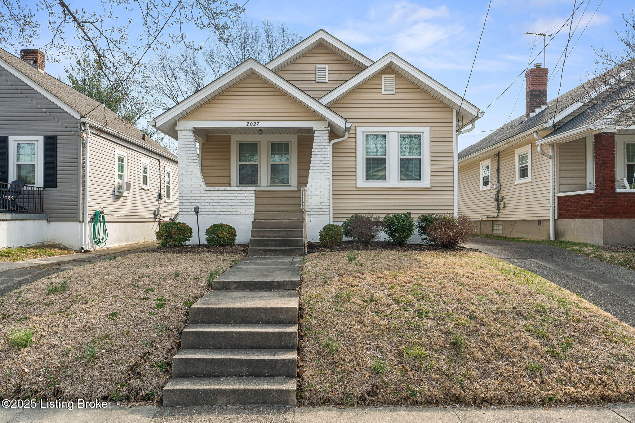 2027 Alexander Ave Property Photo 1
