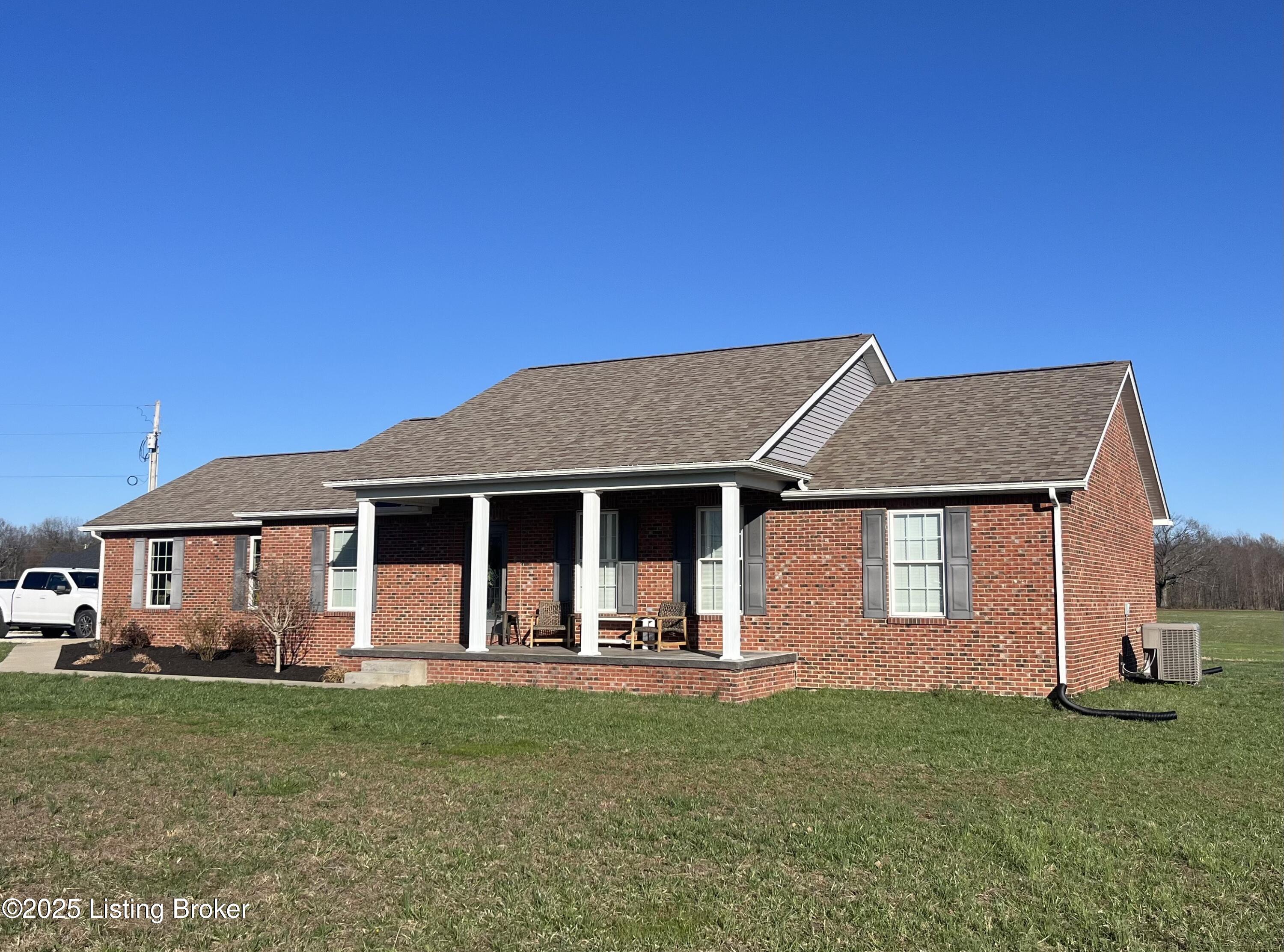 54 Brookshire Ln Property Photo