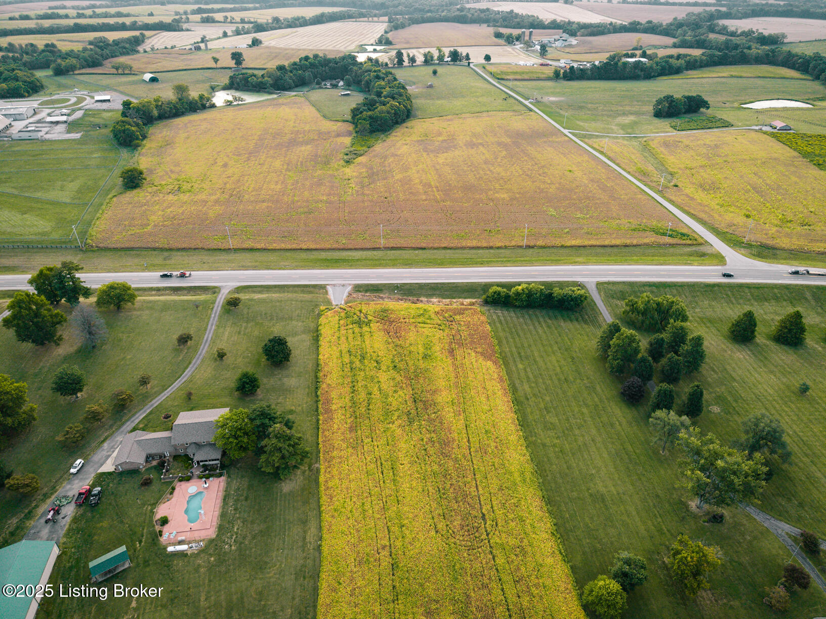 5976 Eminence Pike Property Photo 14