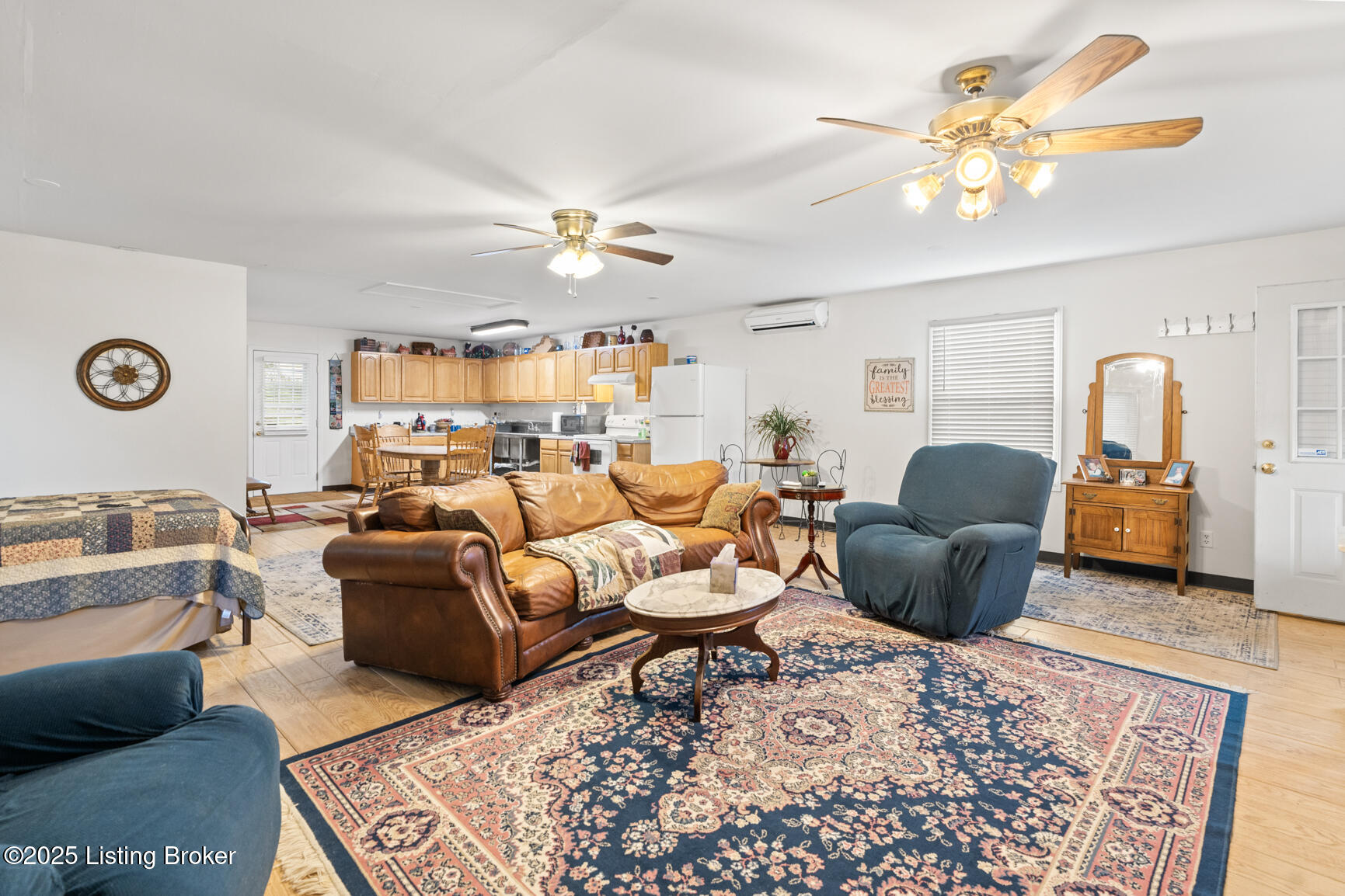 5976 Eminence Pike Property Photo 35