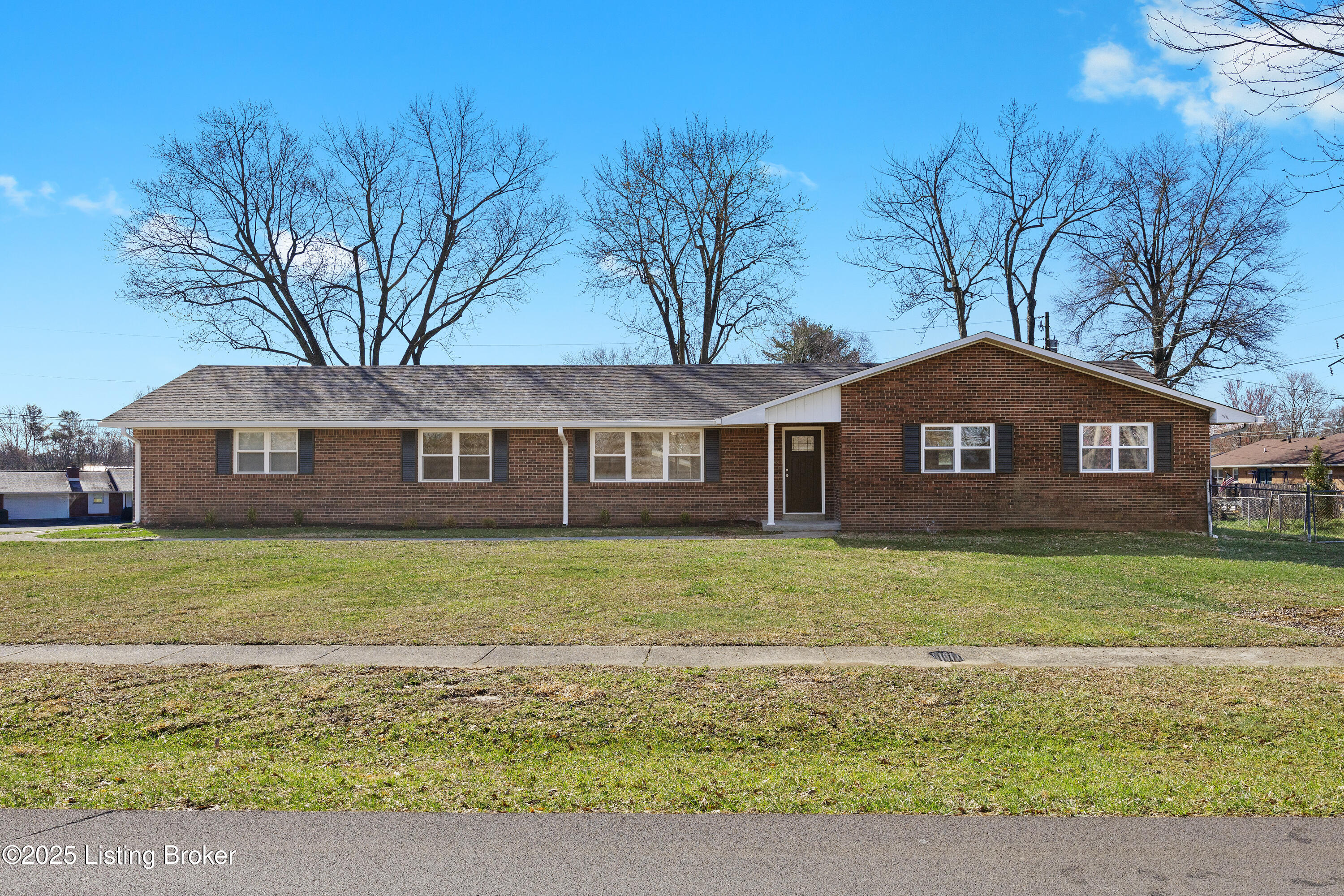 644 Wilma Ave Property Photo 1