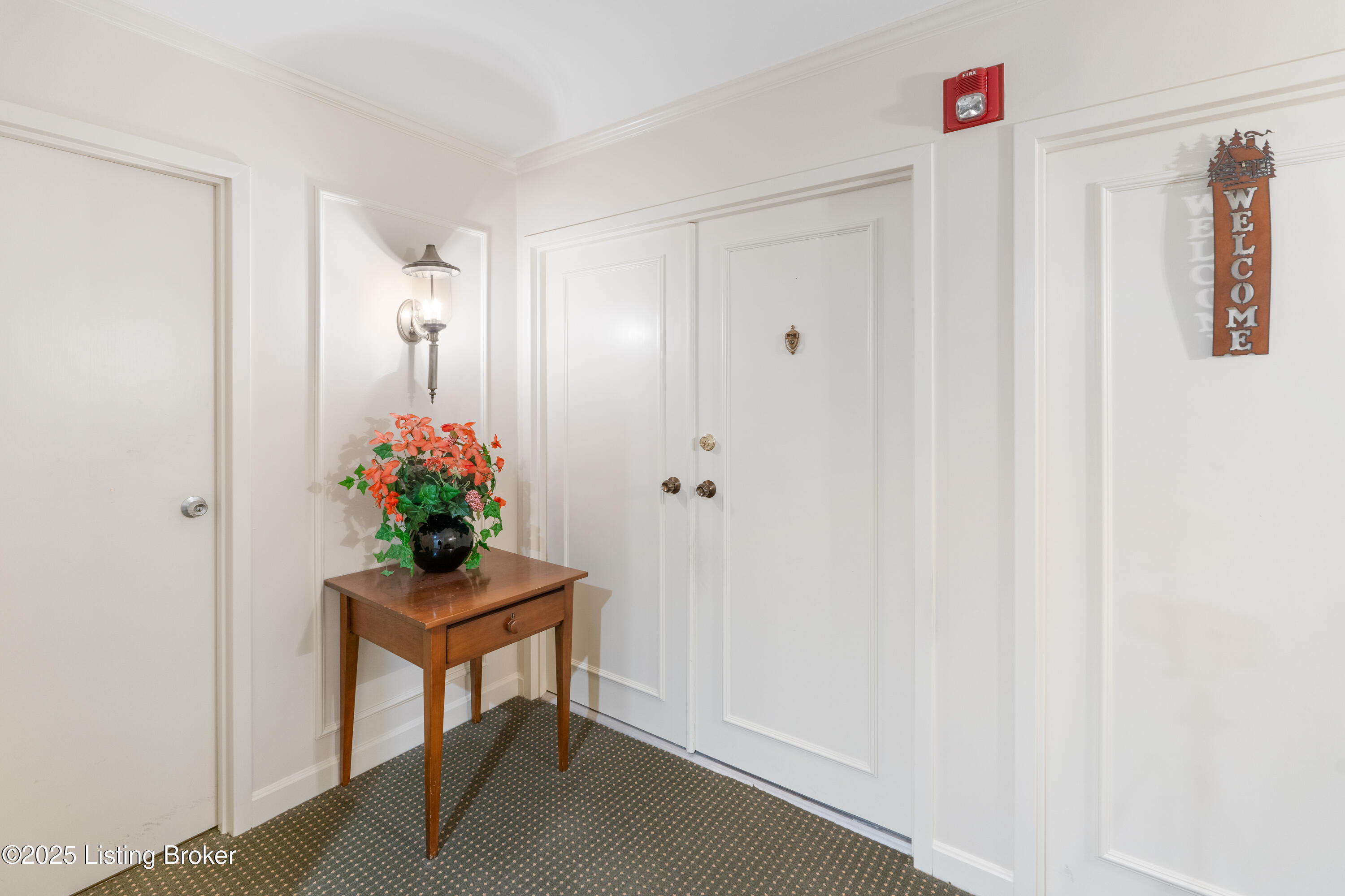 1611 Spring Dr, Apt 3c Property Photo 3