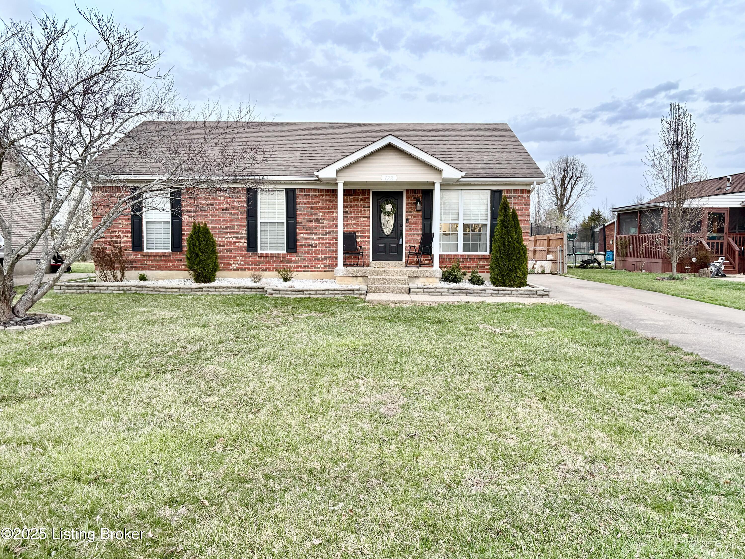 122 Beechnut Ct Property Photo 1