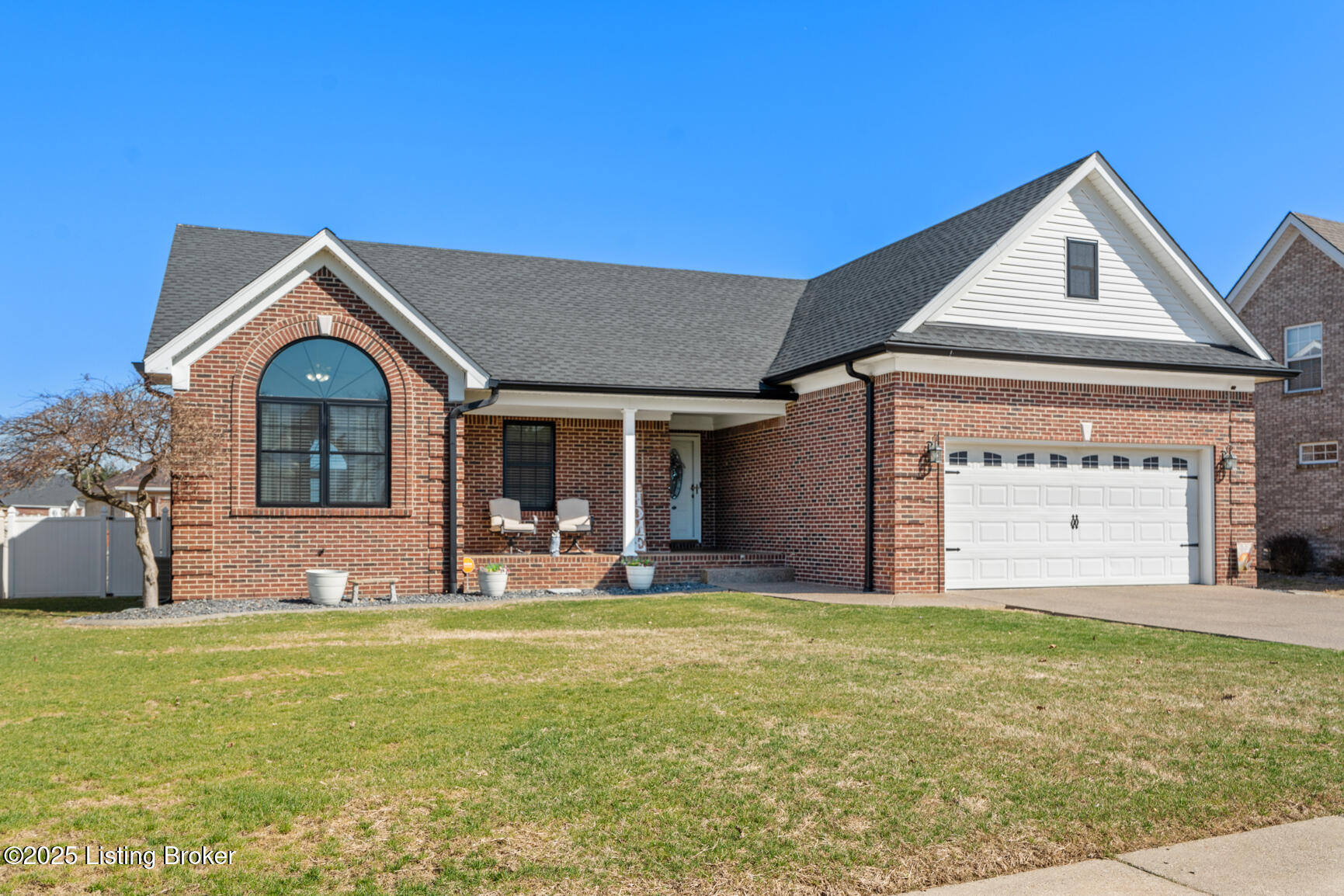 250 Bentwood Dr Property Photo 1