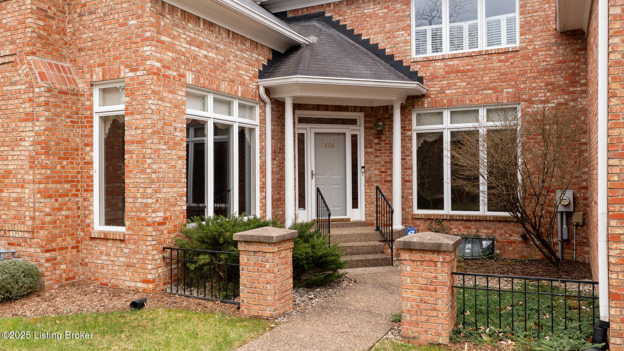 7808 Grenoble Ln Property Photo 1