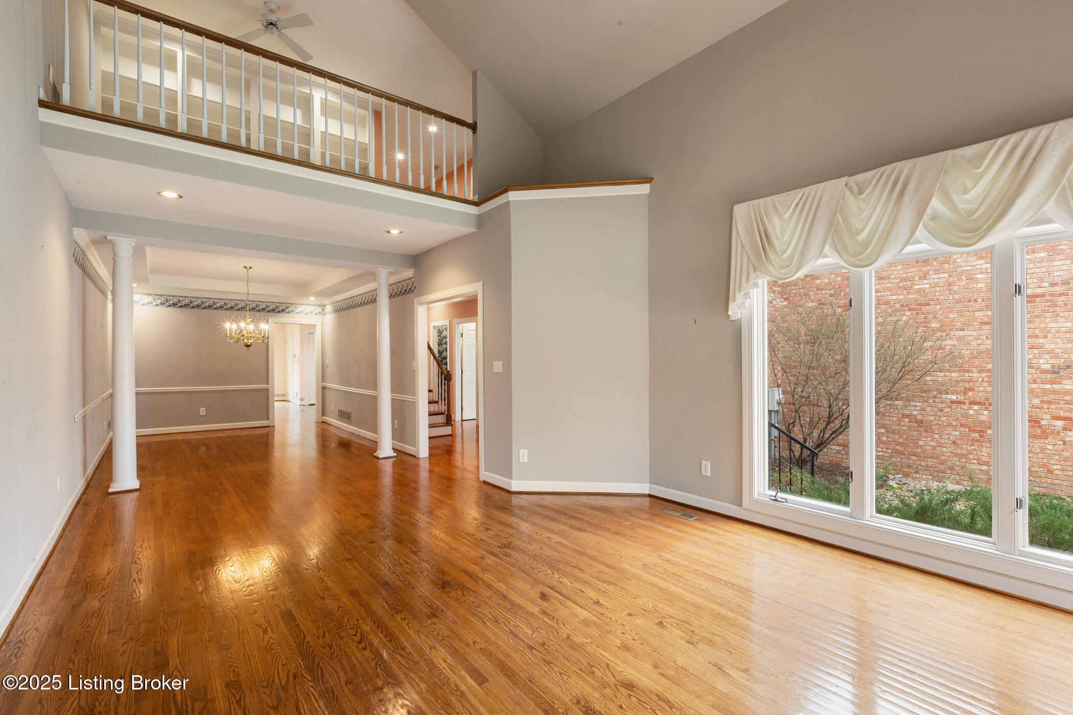 7808 Grenoble Ln Property Photo 16
