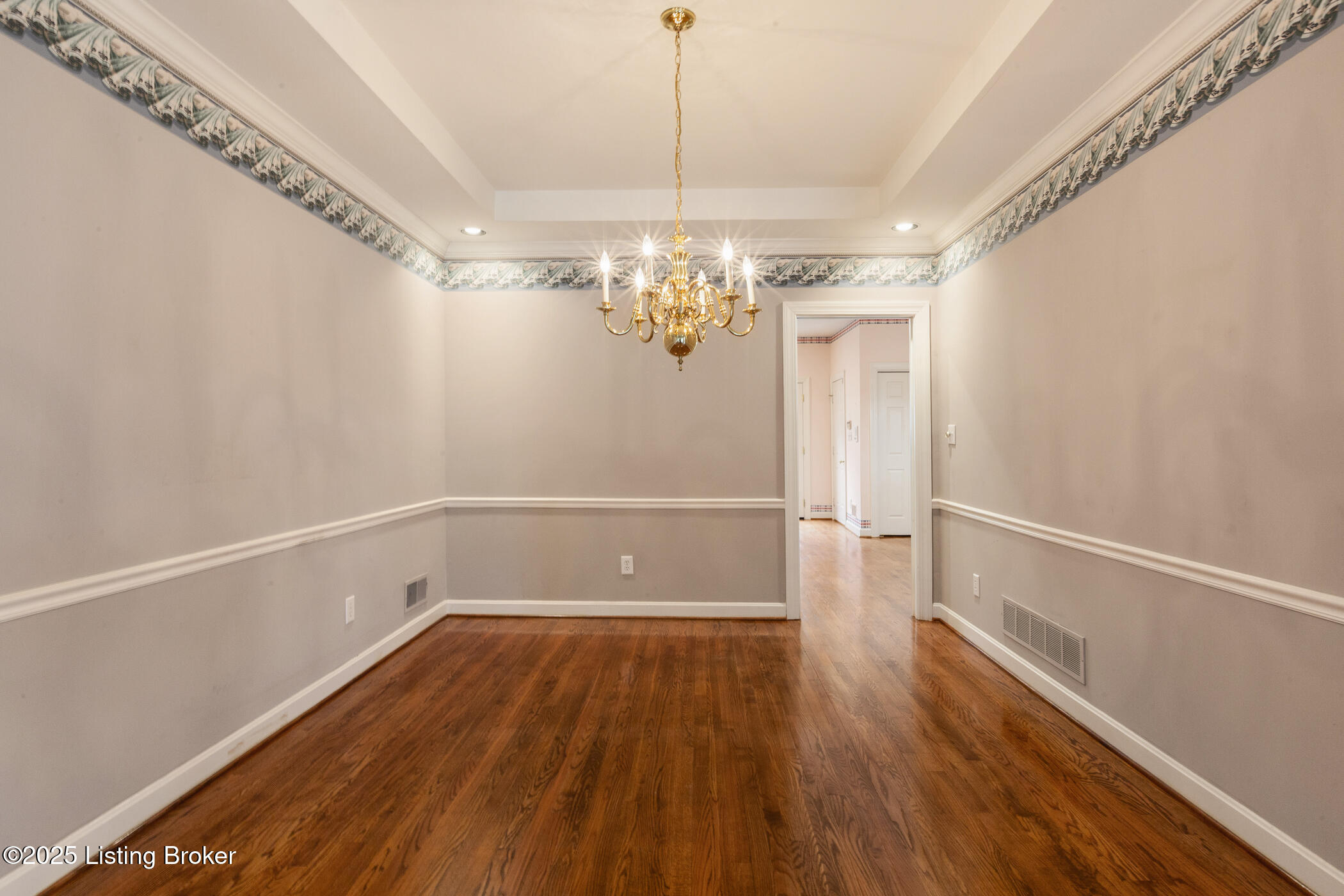 7808 Grenoble Ln Property Photo 17