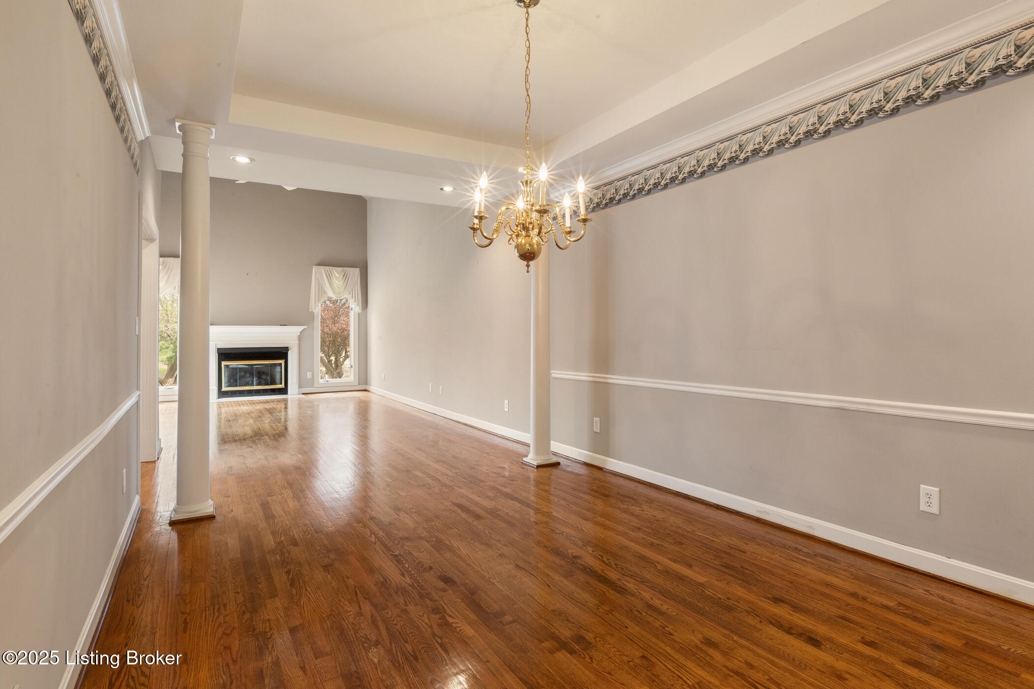 7808 Grenoble Ln Property Photo 22