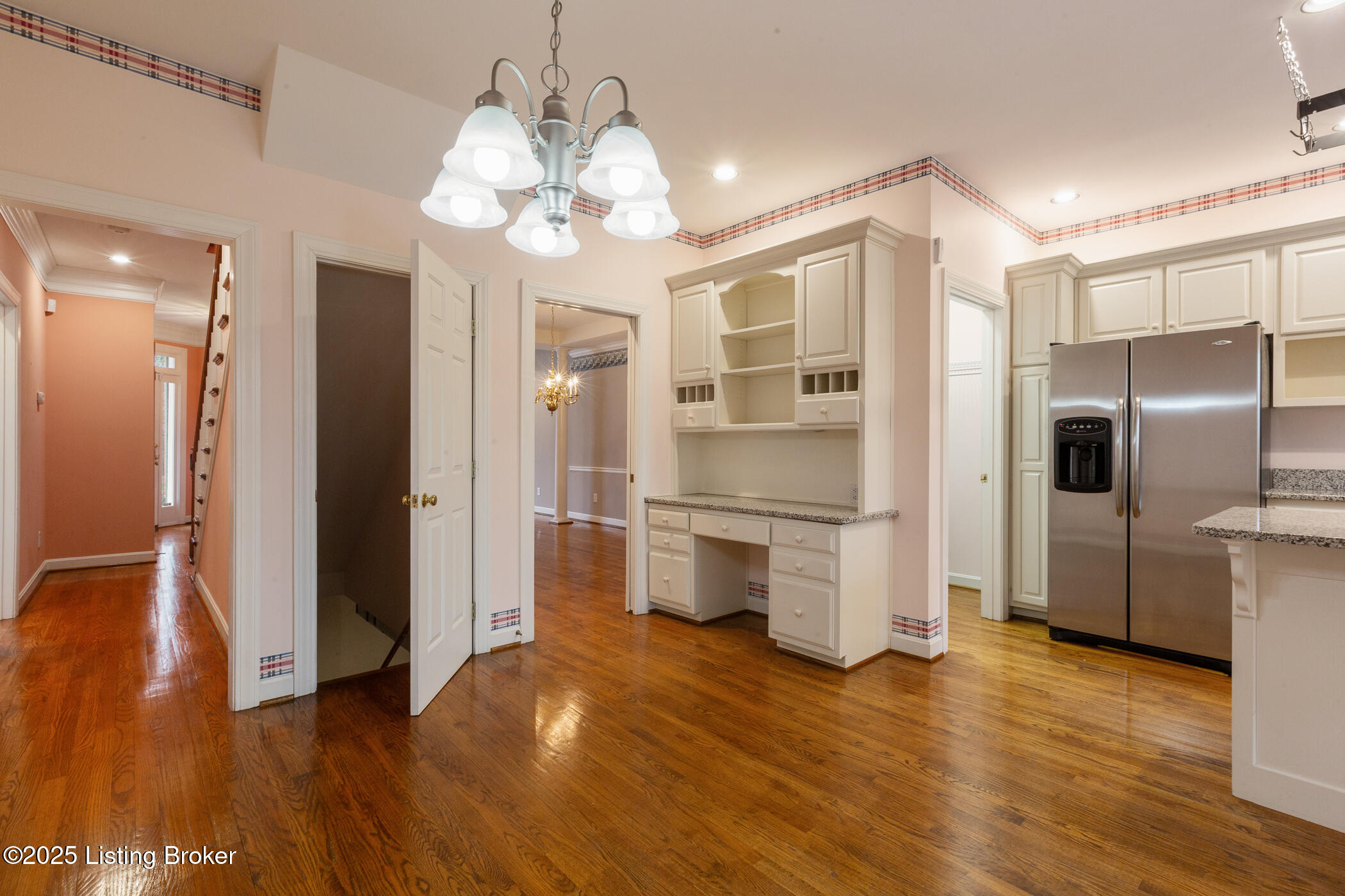 7808 Grenoble Ln Property Photo 27
