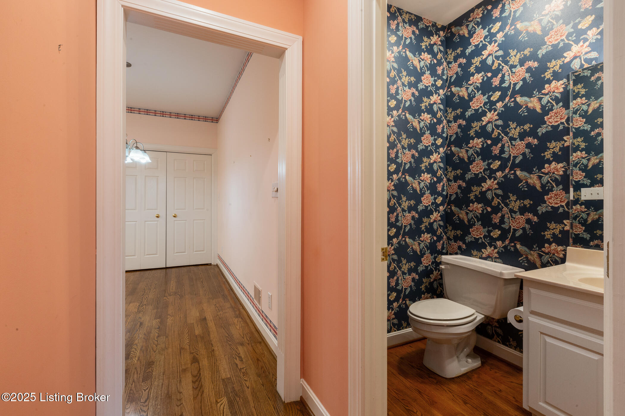 7808 Grenoble Ln Property Photo 47