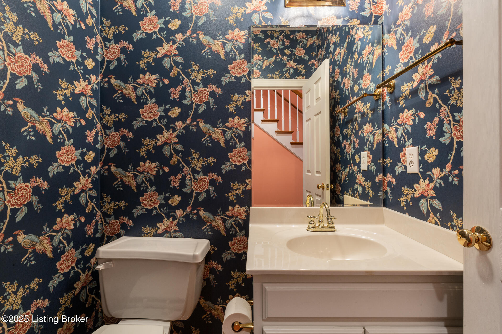 7808 Grenoble Ln Property Photo 48