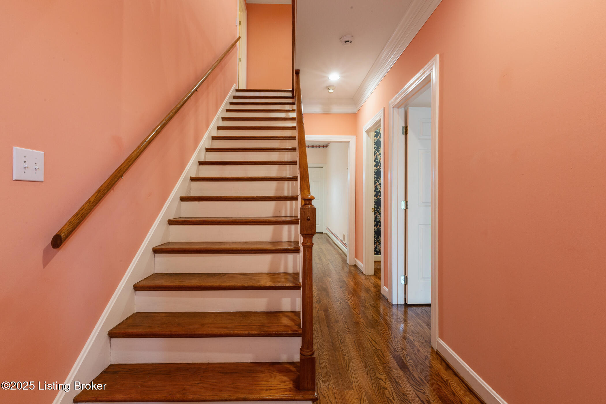 7808 Grenoble Ln Property Photo 53