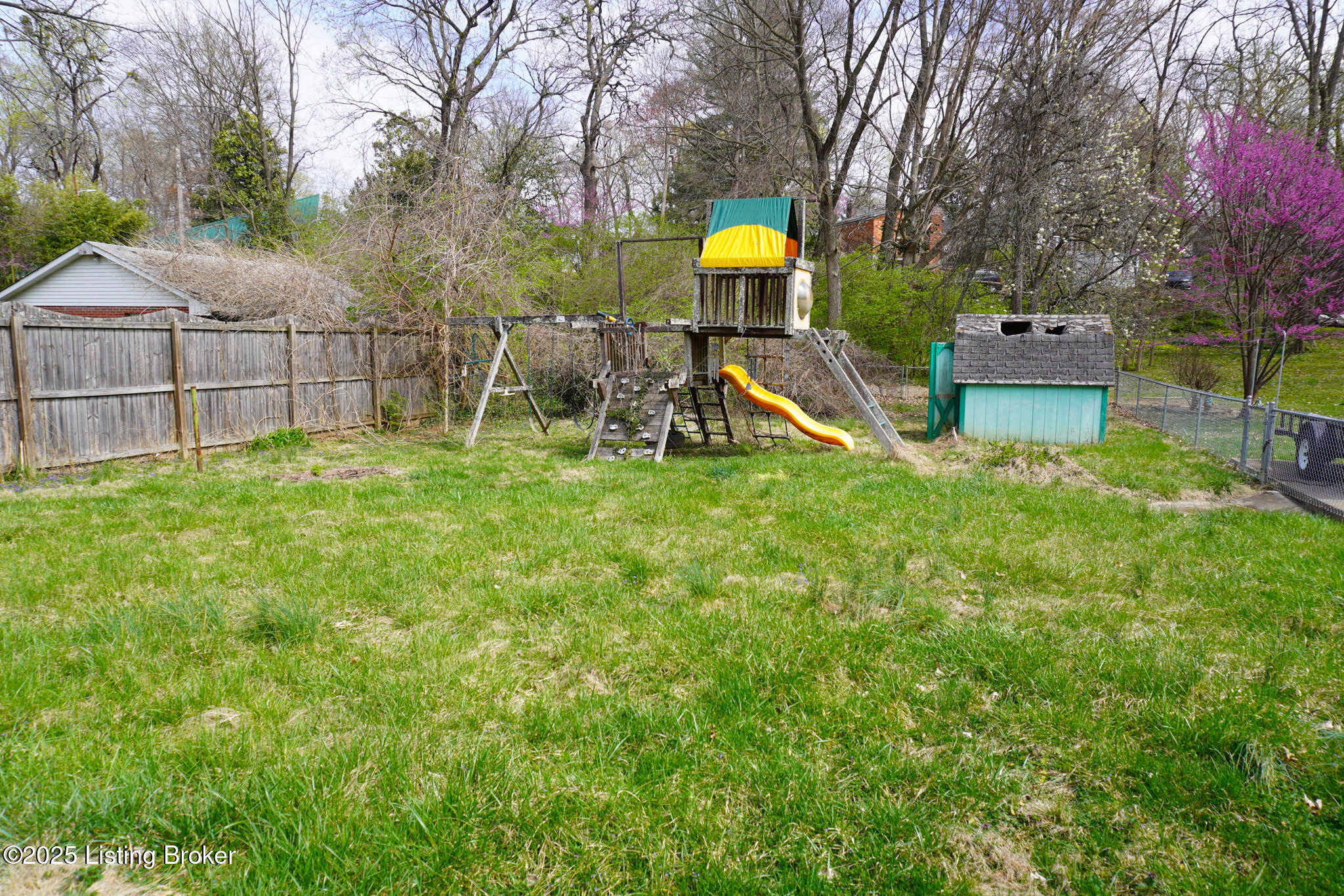 221 Blackburn Ave Property Photo 46