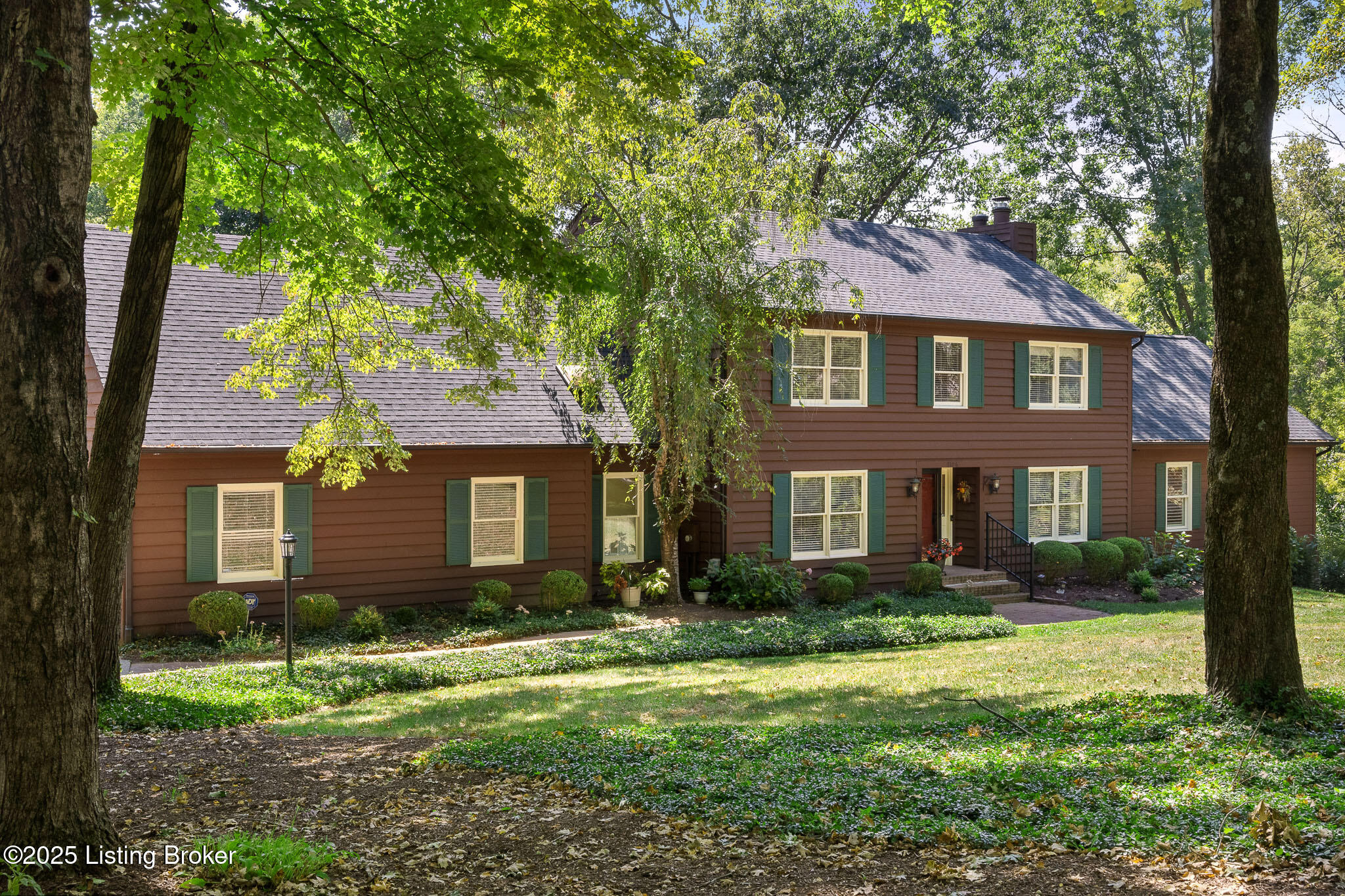 7106 Oak Terrace Property Photo 3