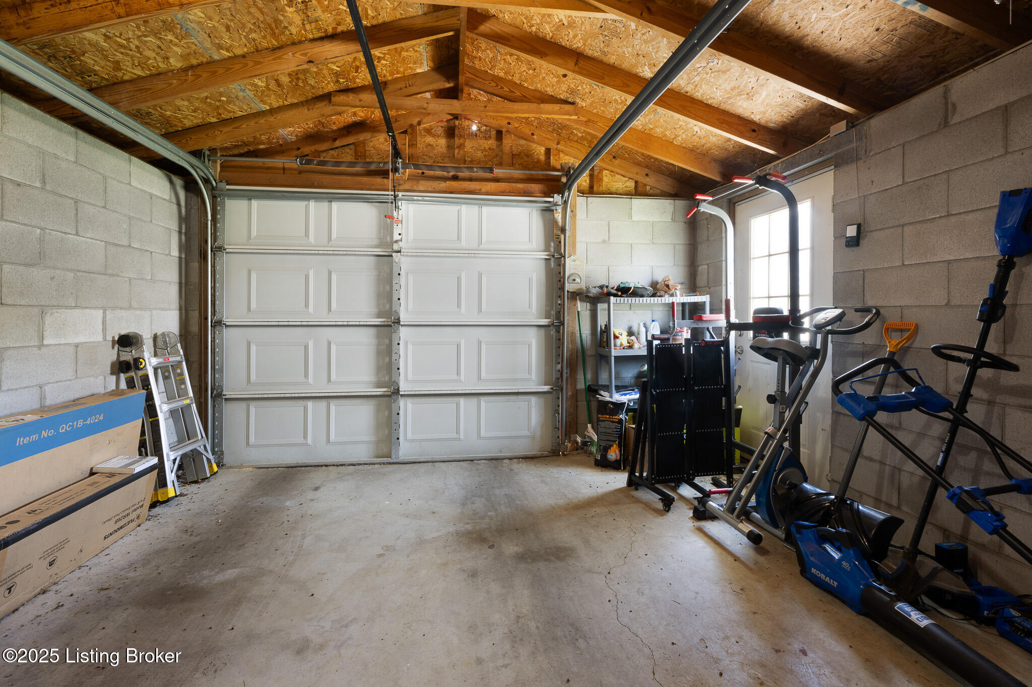 221 Norbourne Blvd Property Photo 37