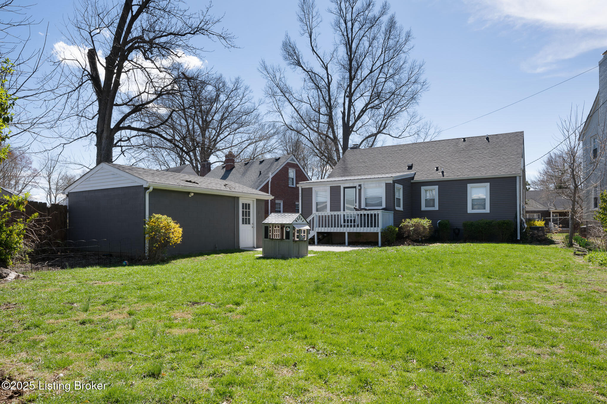 221 Norbourne Blvd Property Photo 40