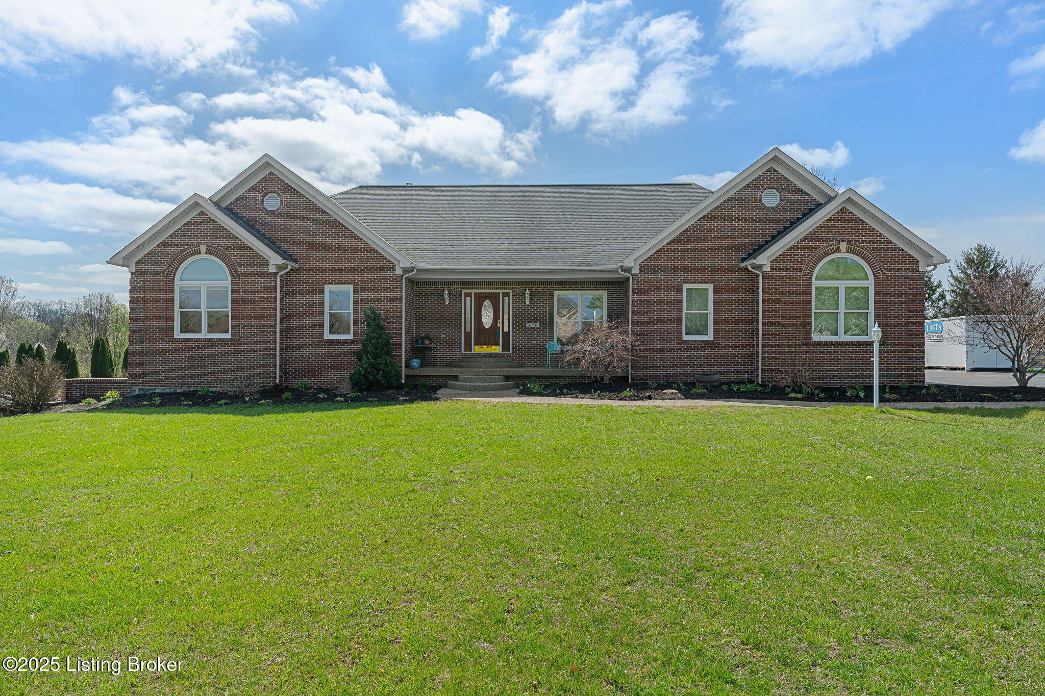 4718 Sunny Hill Dr Property Photo