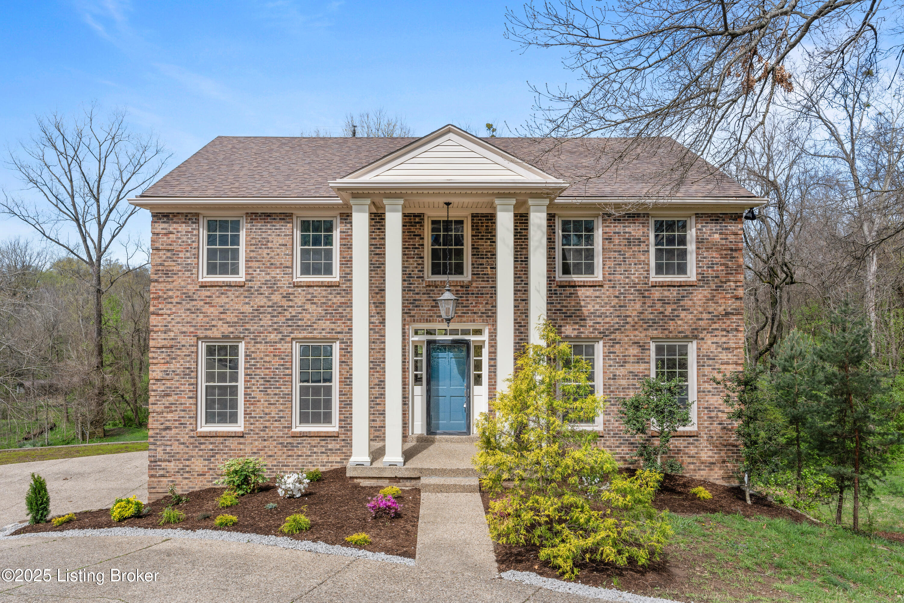 1521 Sylvan Way Property Photo 1